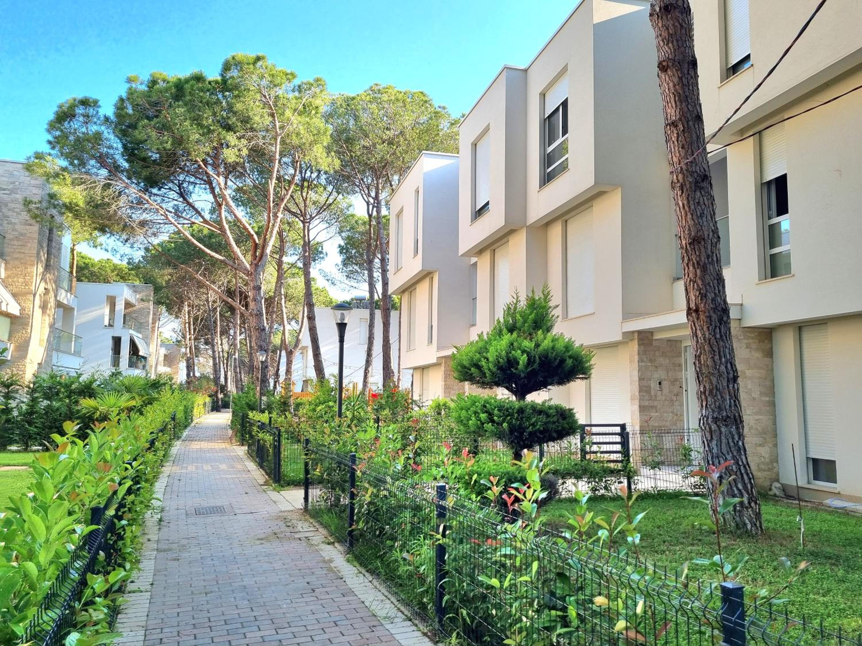 San Pietro Garden Apartment - 299
