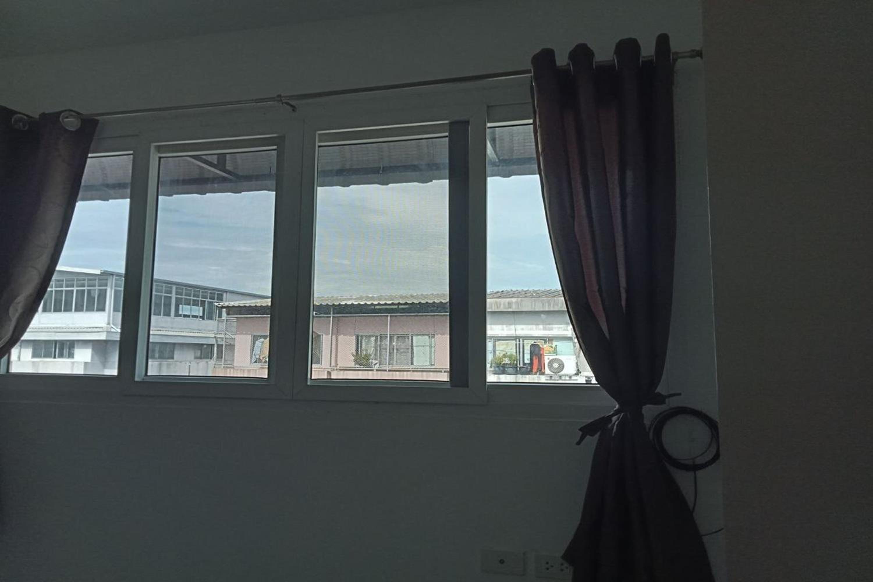 Sleep Dee Hostel