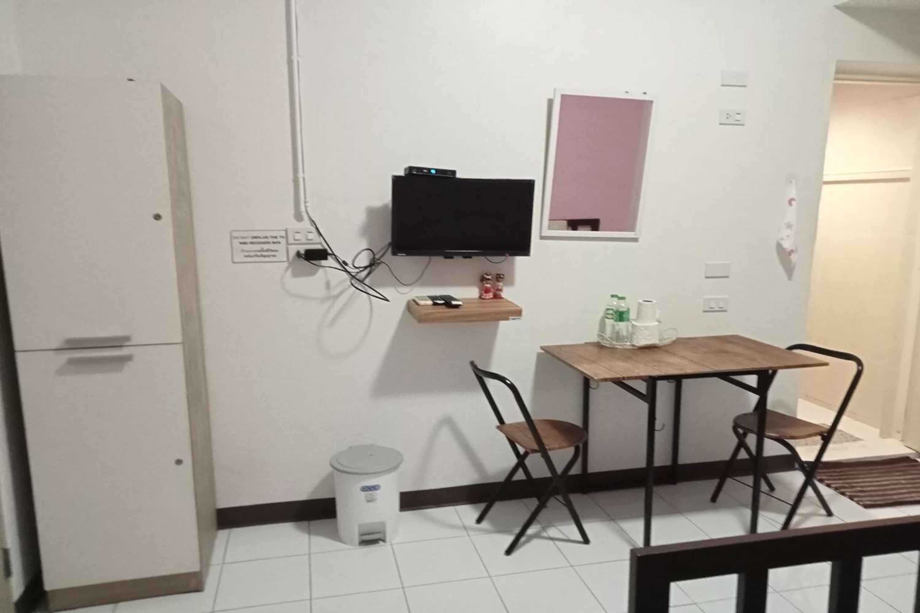 Sleep Dee Hostel