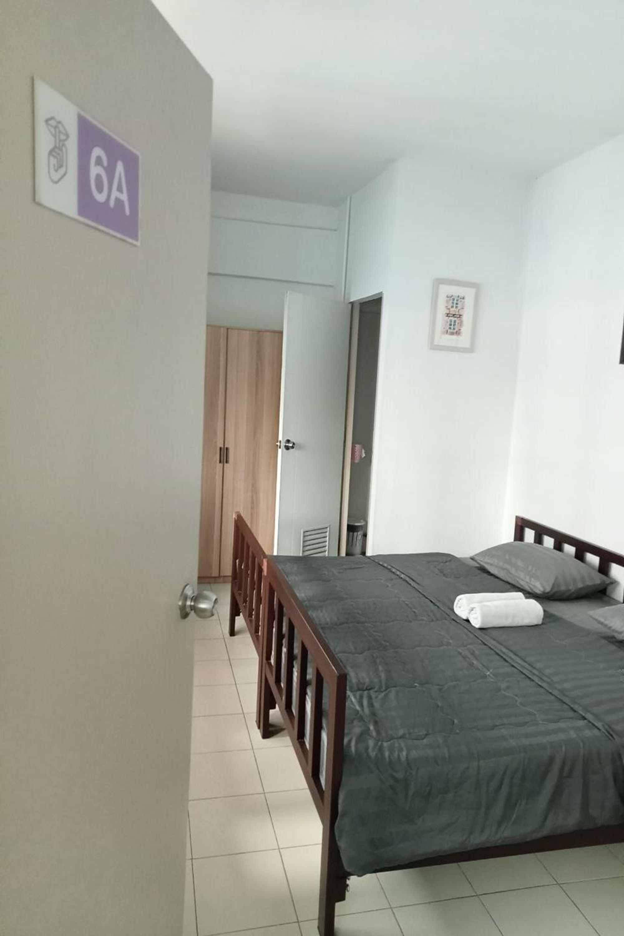 Sleep Dee Hostel