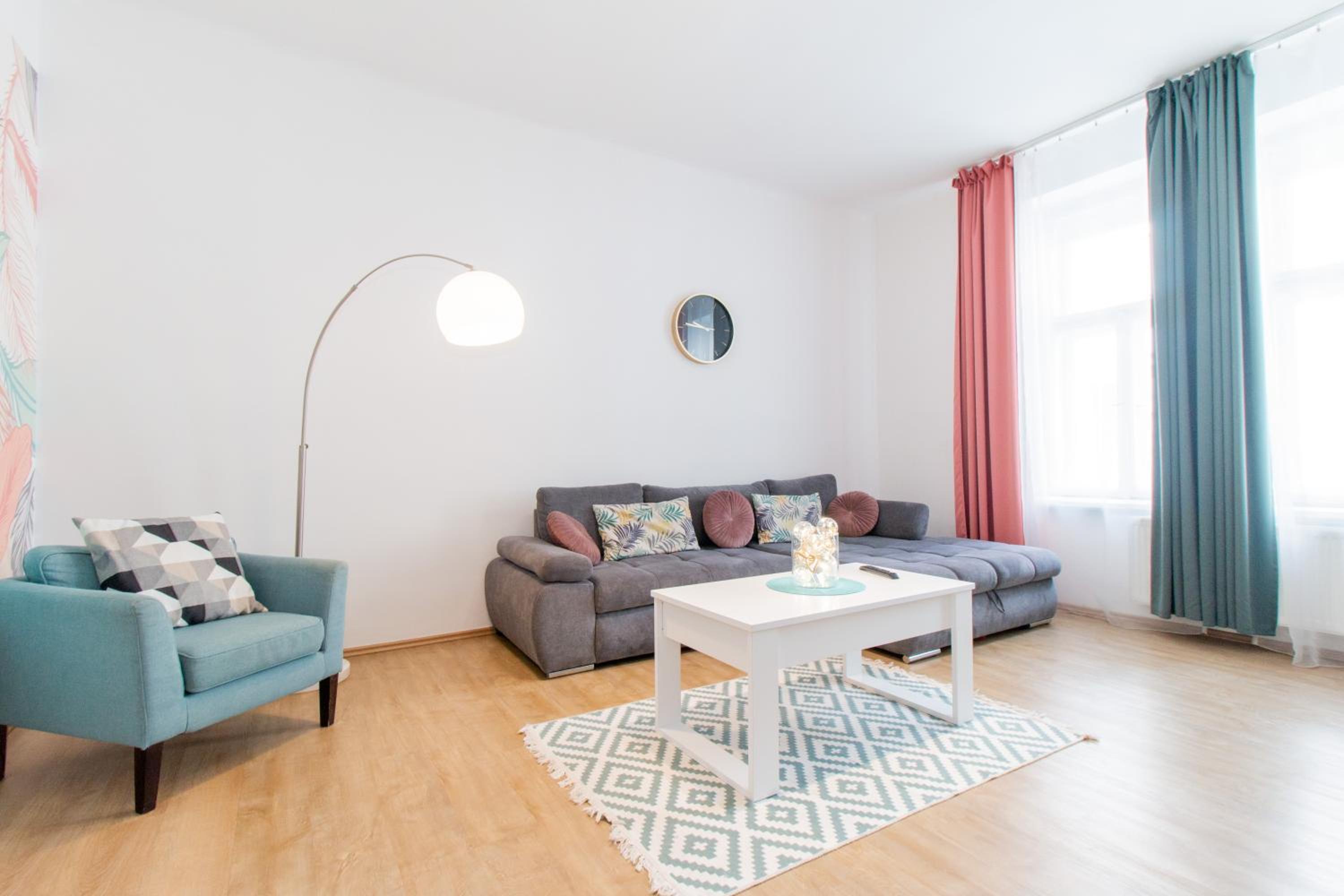 Stay Inn Apartments Naplavka