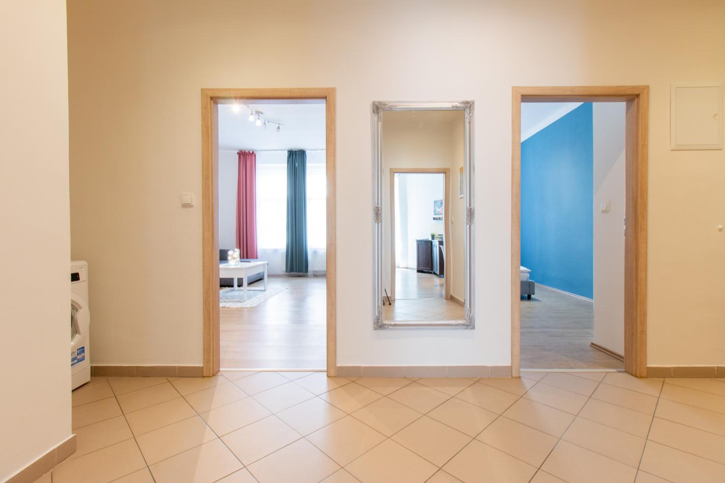 Stay Inn Apartments Naplavka