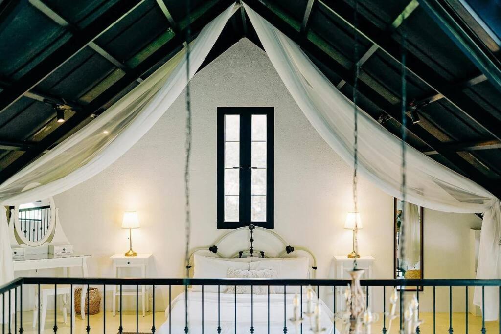 Nami Carolina, Your Weekend Home near Tagaytay