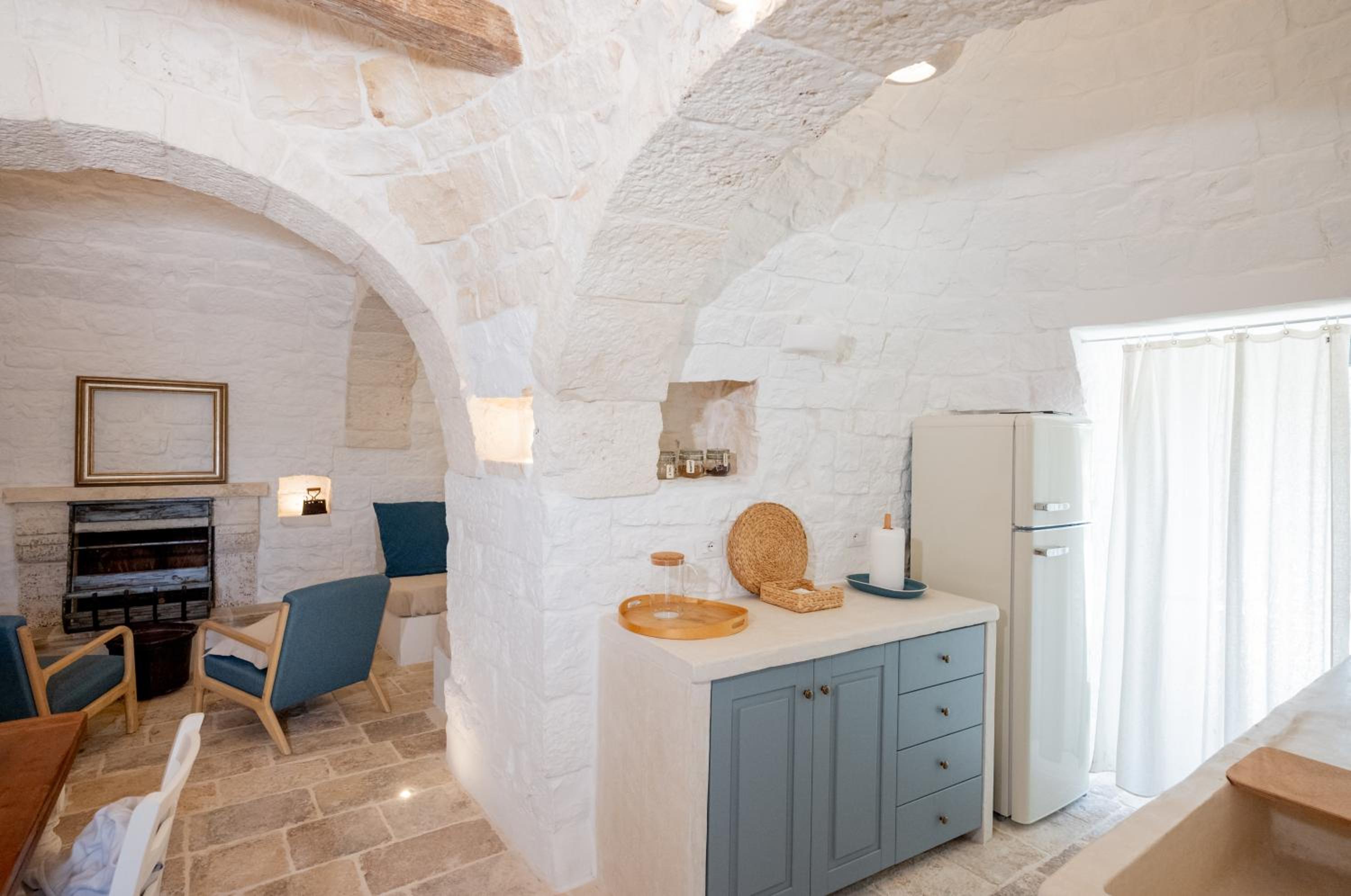 Luxury Trulli di Giulia, exclusive villa with private pool in Valle d'Itria, Puglia