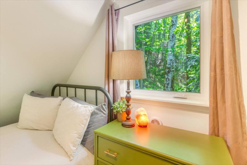 Gorgeous Modern Cabin with Access to Lake Cushman view 4