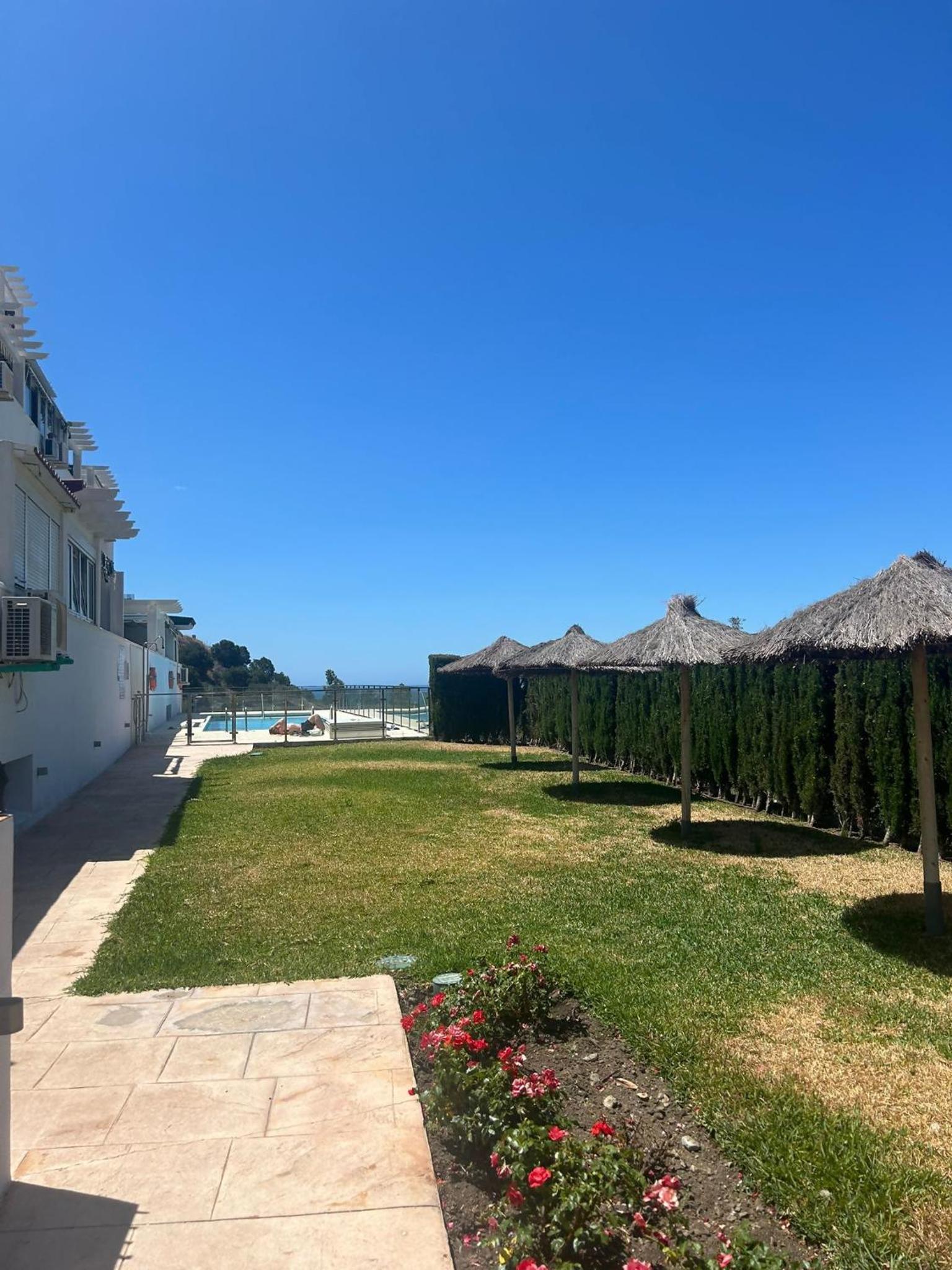 Acogedor apartamento con piscina en Benalmádena.