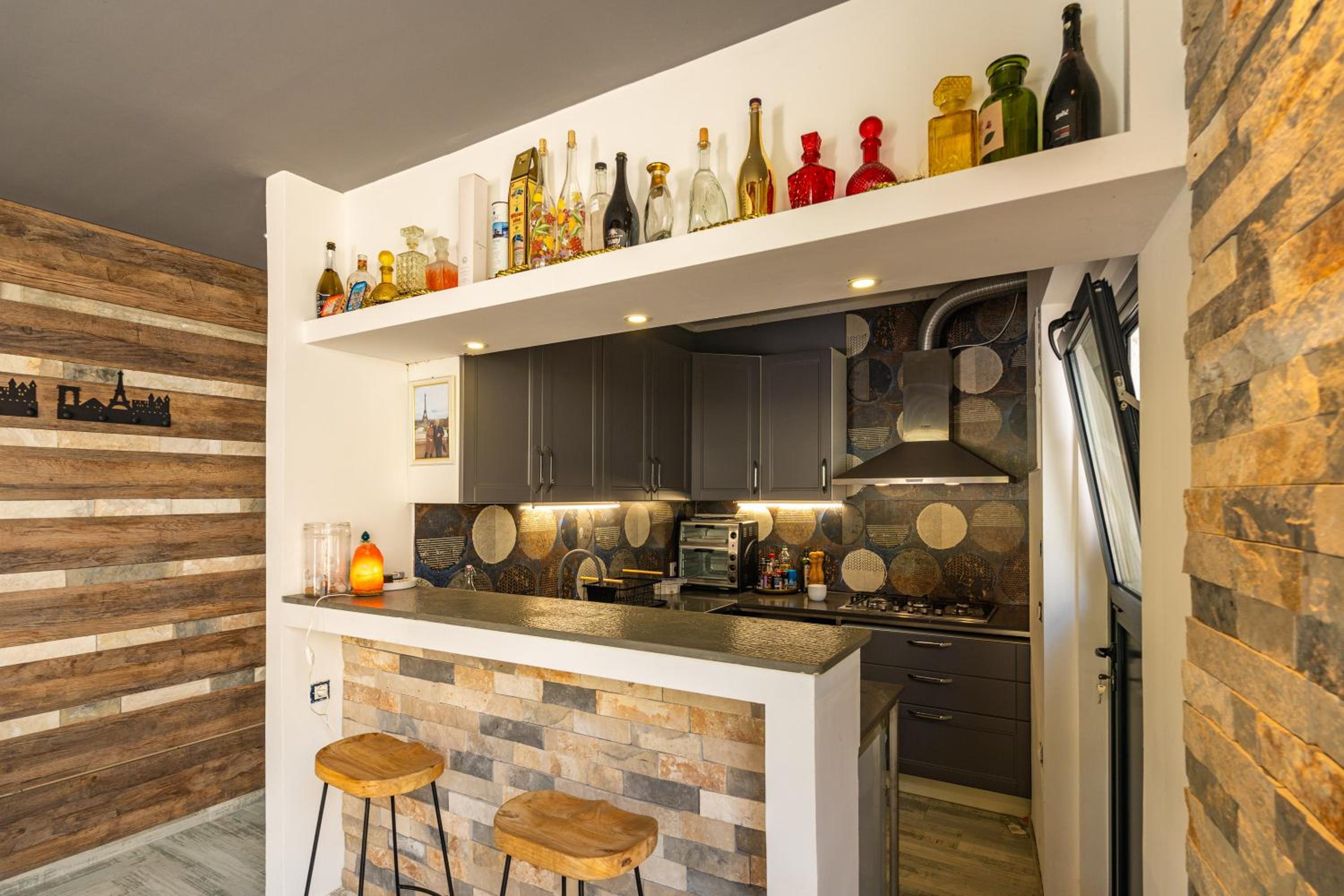 Villa Dolores Apartments