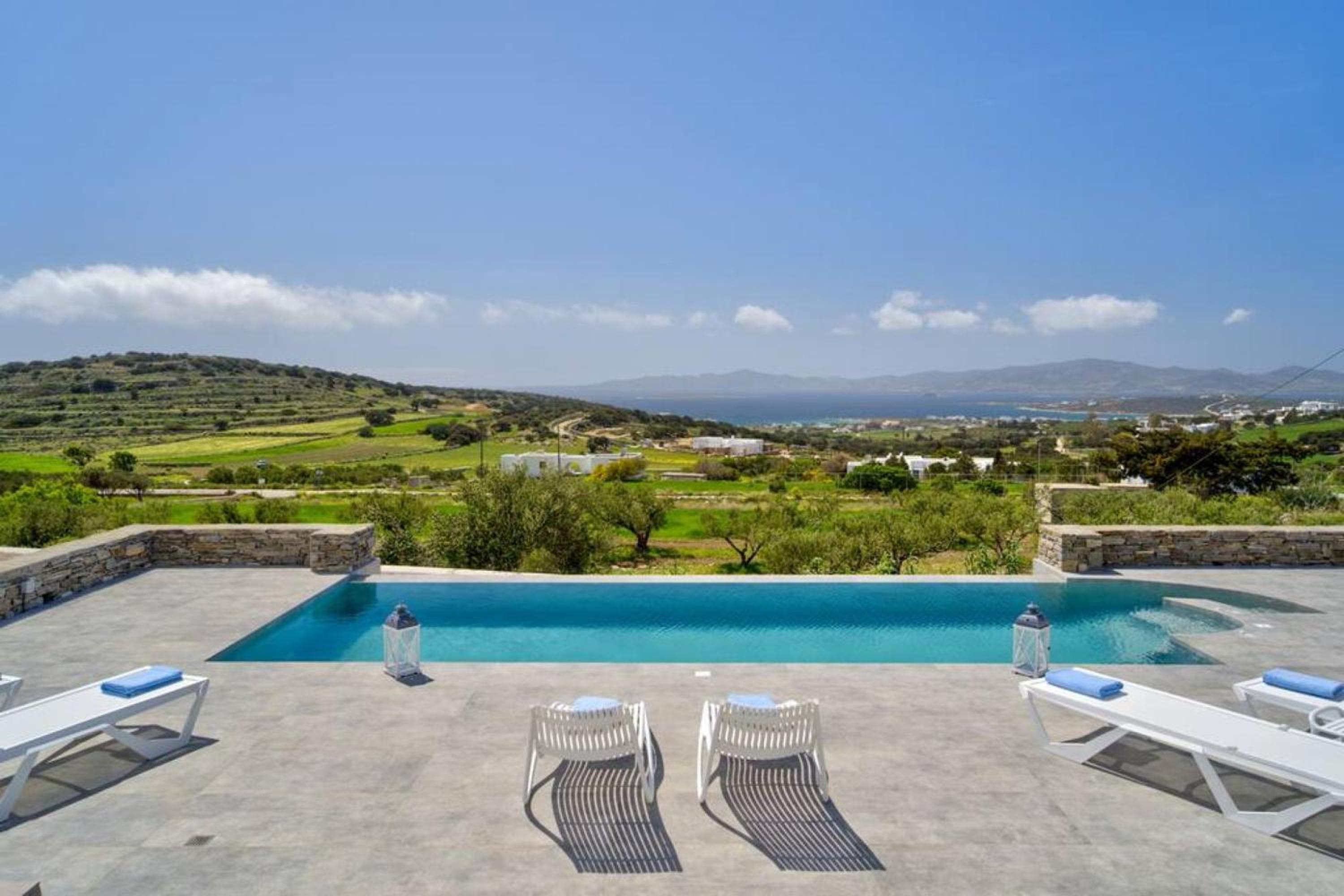 La Vitalite Luxury Villa Mer in Paros view 3