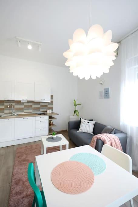 Old Town Stylish Studio Apartment Andi view 2