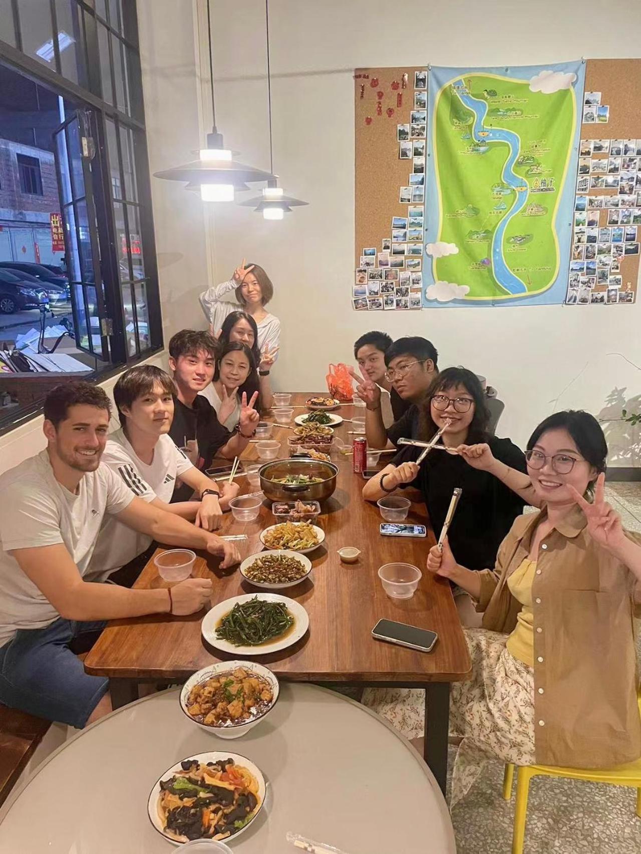 Pomelo Hostel Xingping