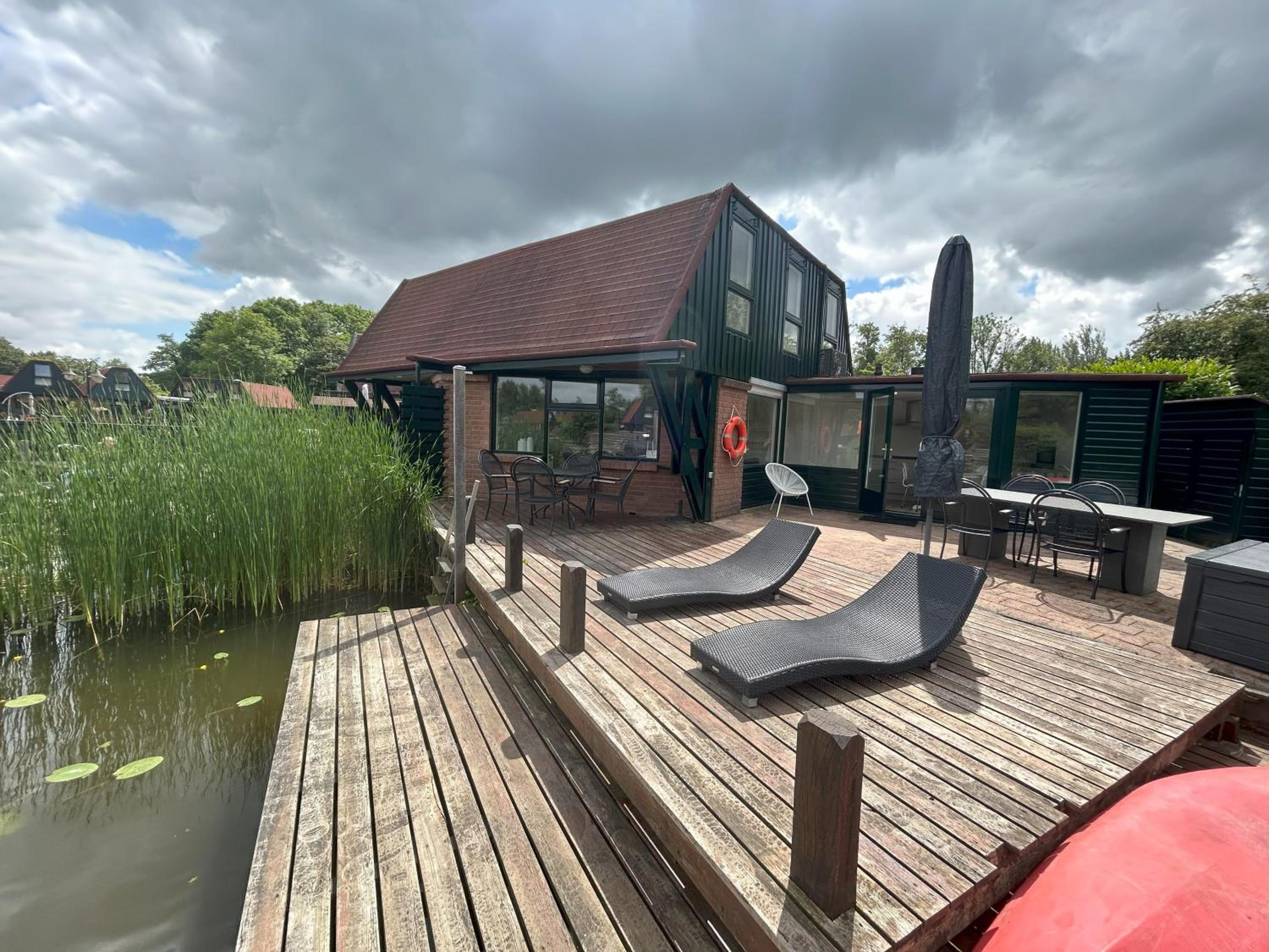 Lakeside Cottage De Rijd
