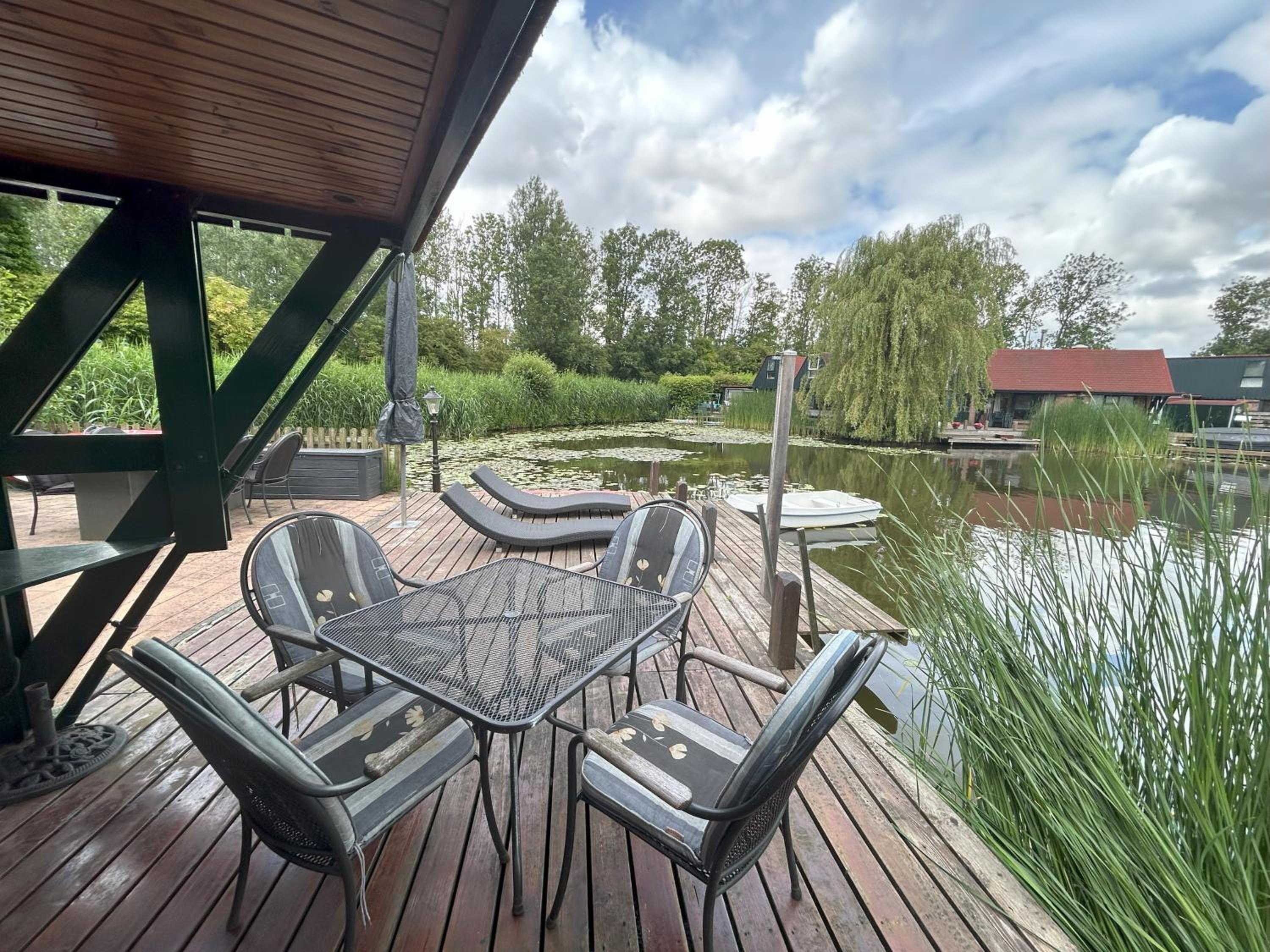 Lakeside Cottage De Rijd