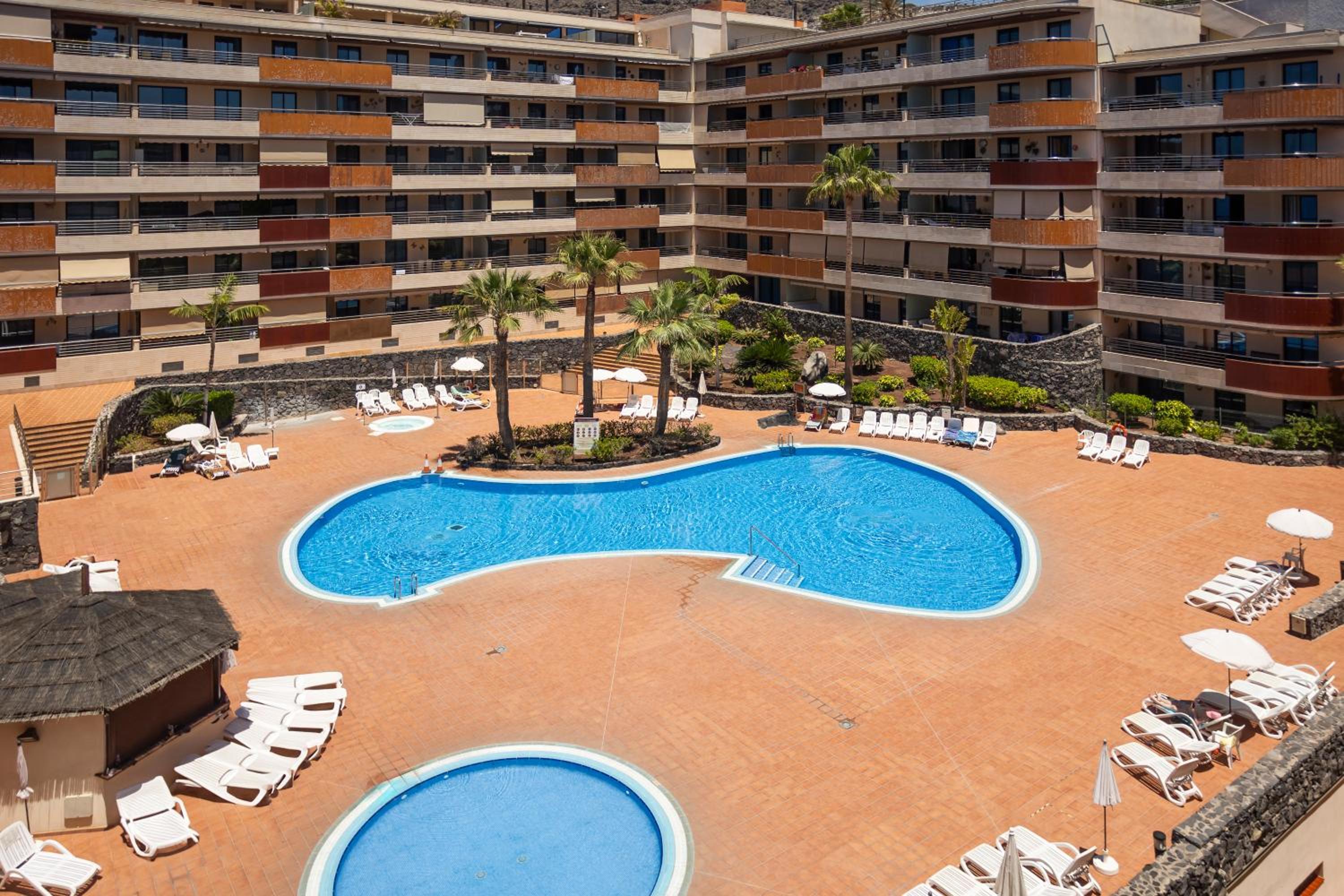 Top Floor Best Ocean View - Swimming pool view 5