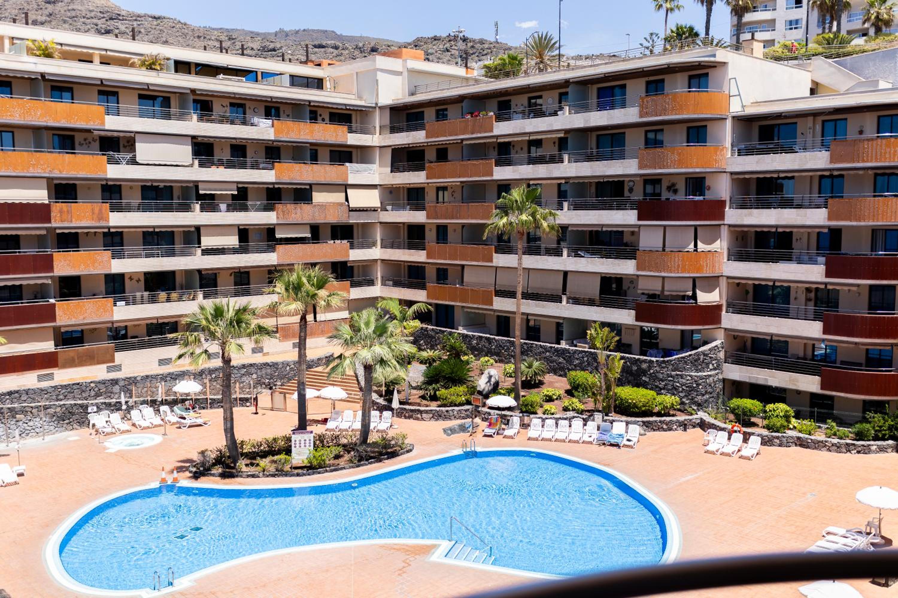 Top Floor Best Ocean View - Swimming pool view 3