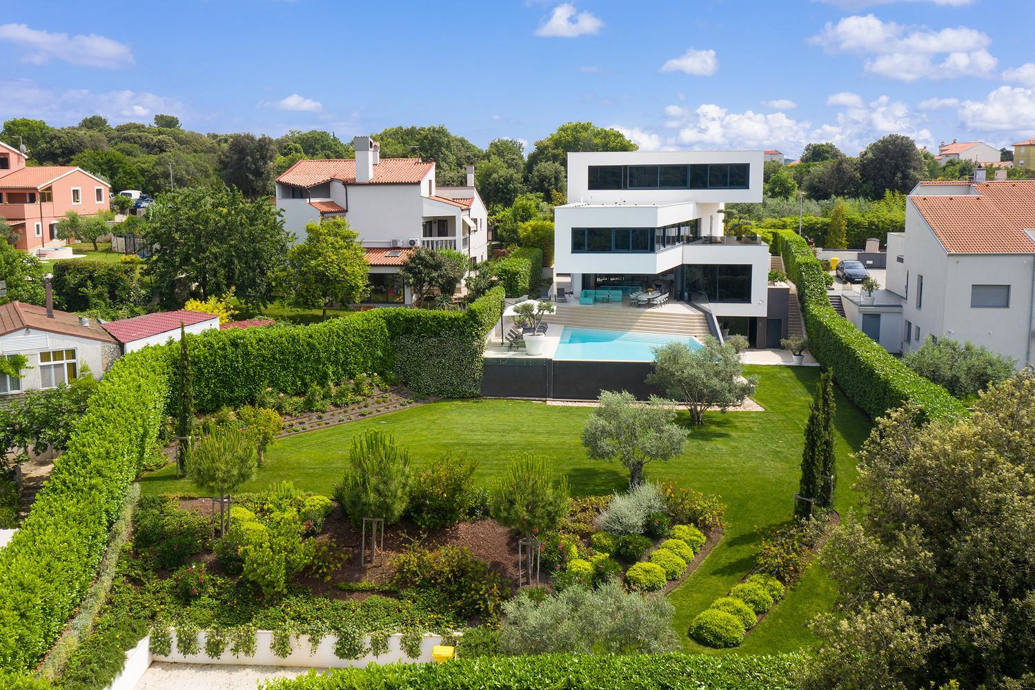 Villa Lucy Banjole for 12 people near Medulin with heated indoor pool & spa just 400 meters from the beach view 5