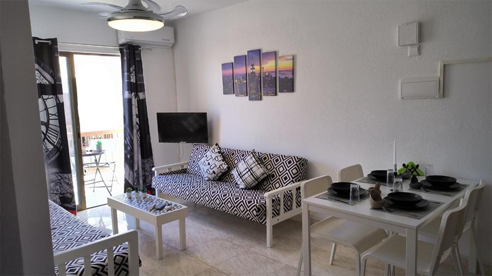 SPECIAL OFFER -70 Percent OFF - Sleep 5 - Best Location - Free Parking