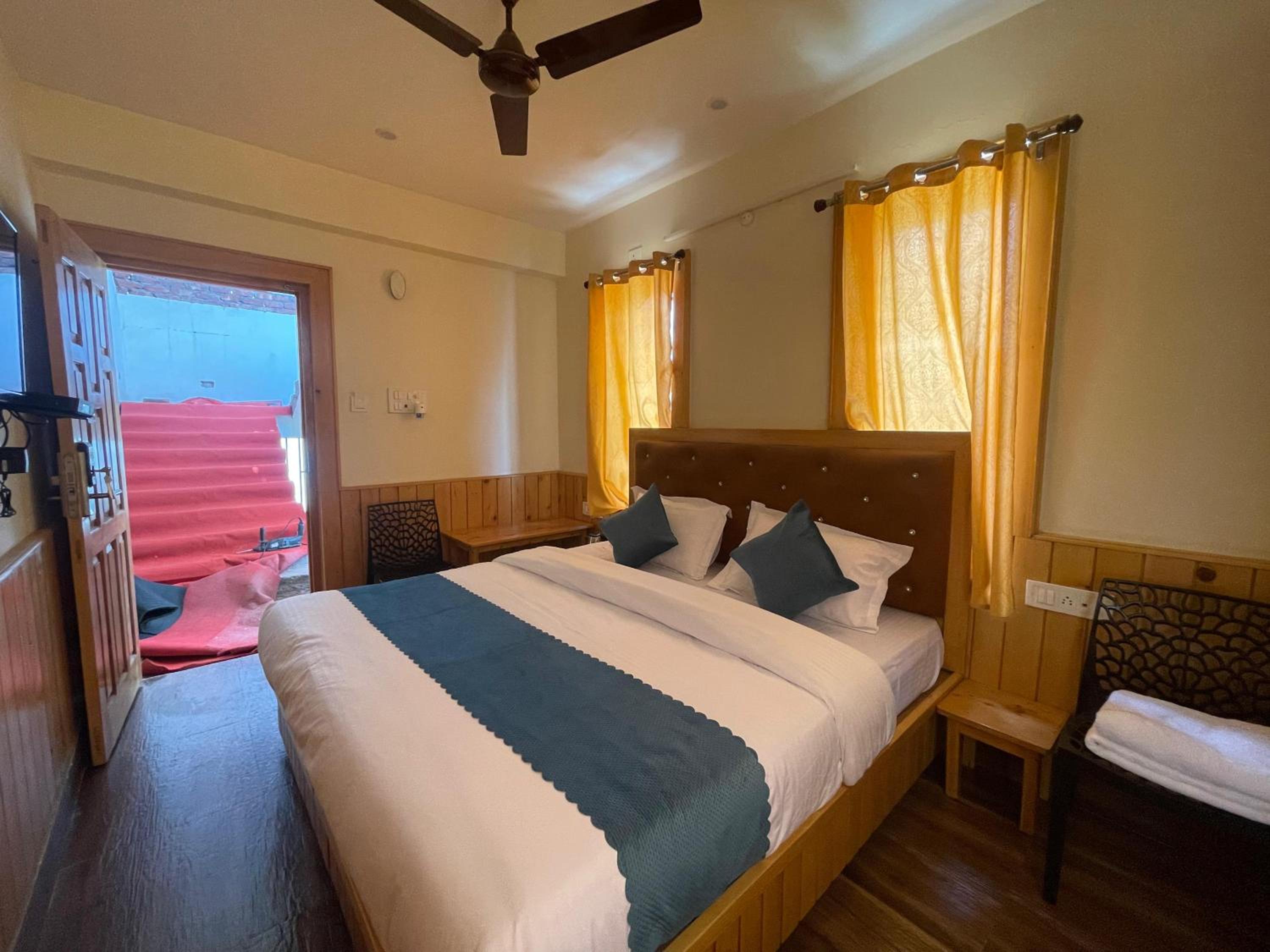 Hotel Diwan Sachpass Himalayan Brothers
