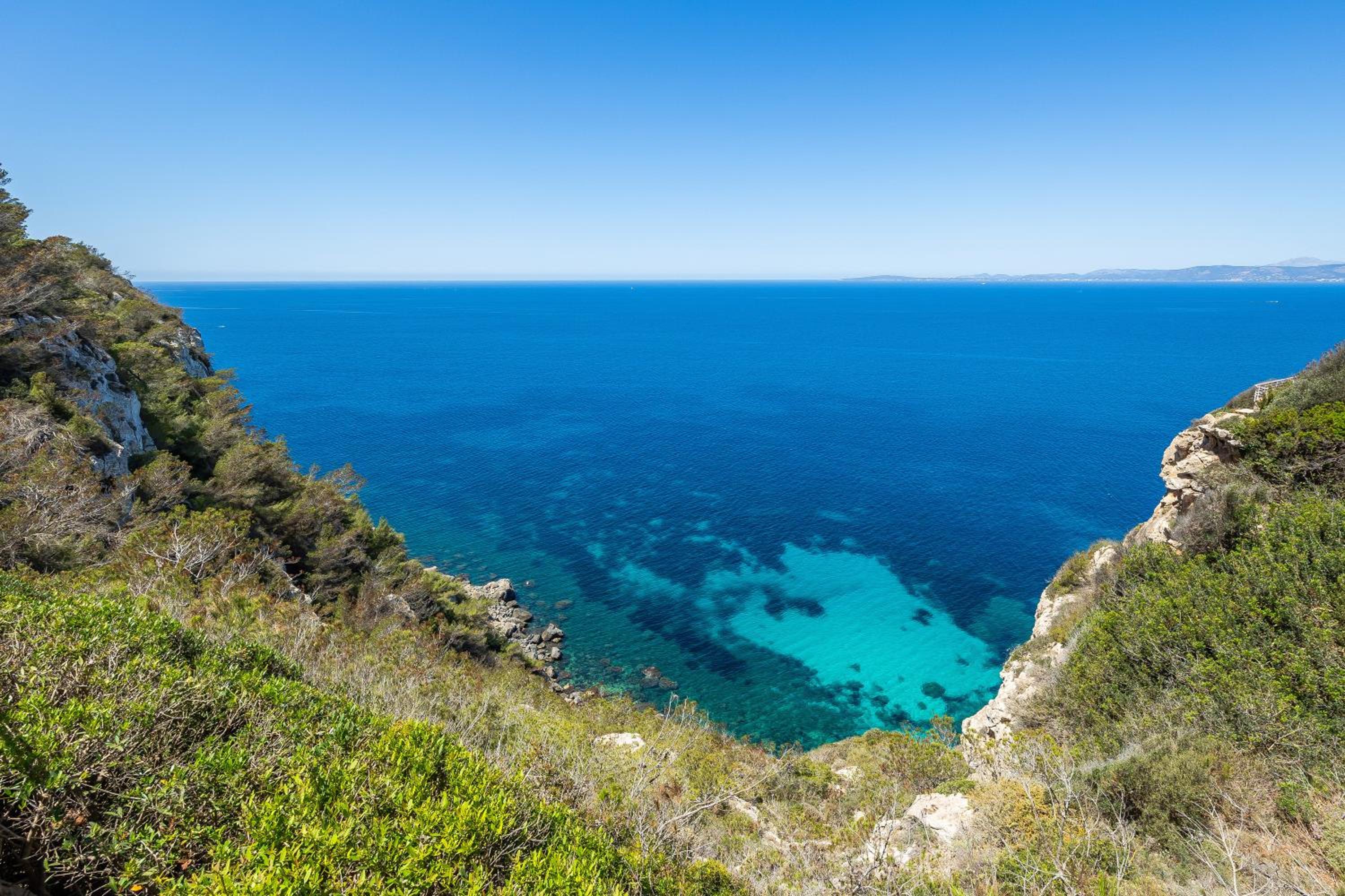 Villa Bay Blue view 2