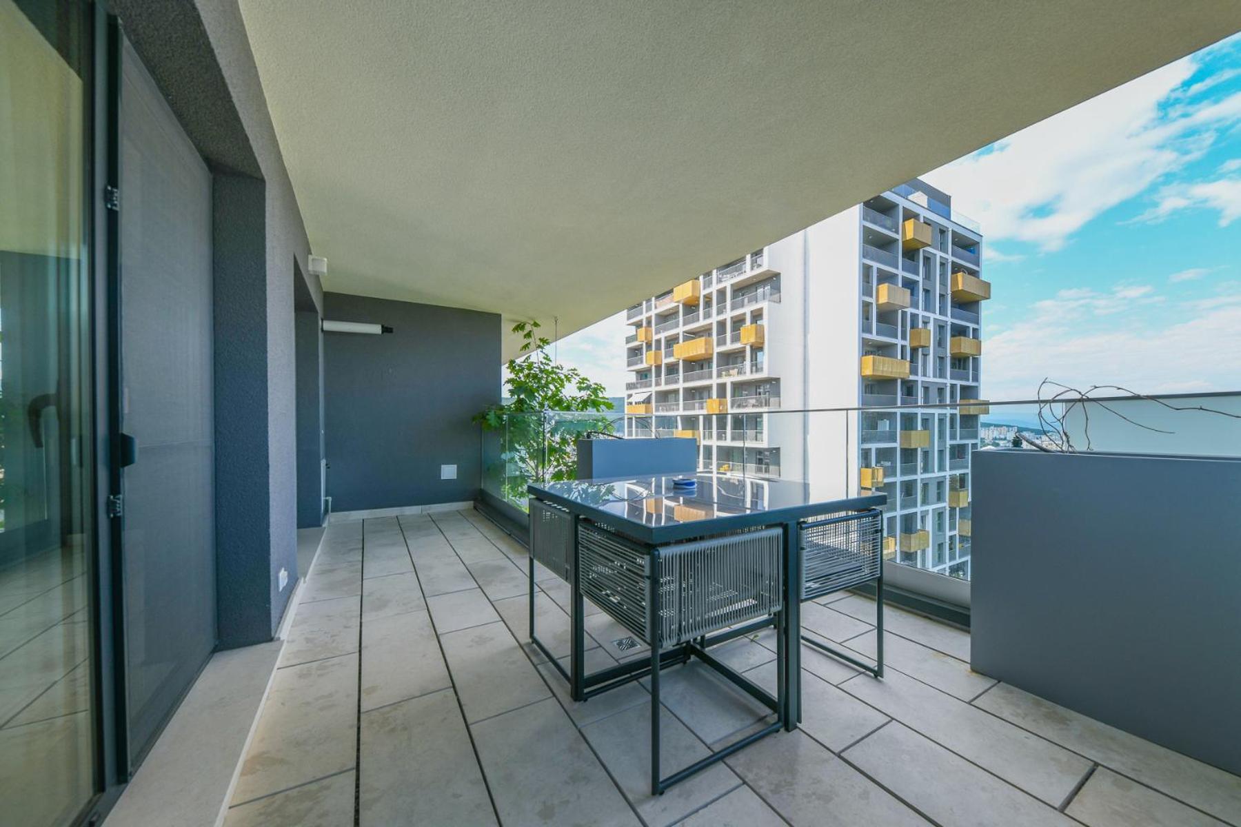 Panoramic Sunset View Apartment