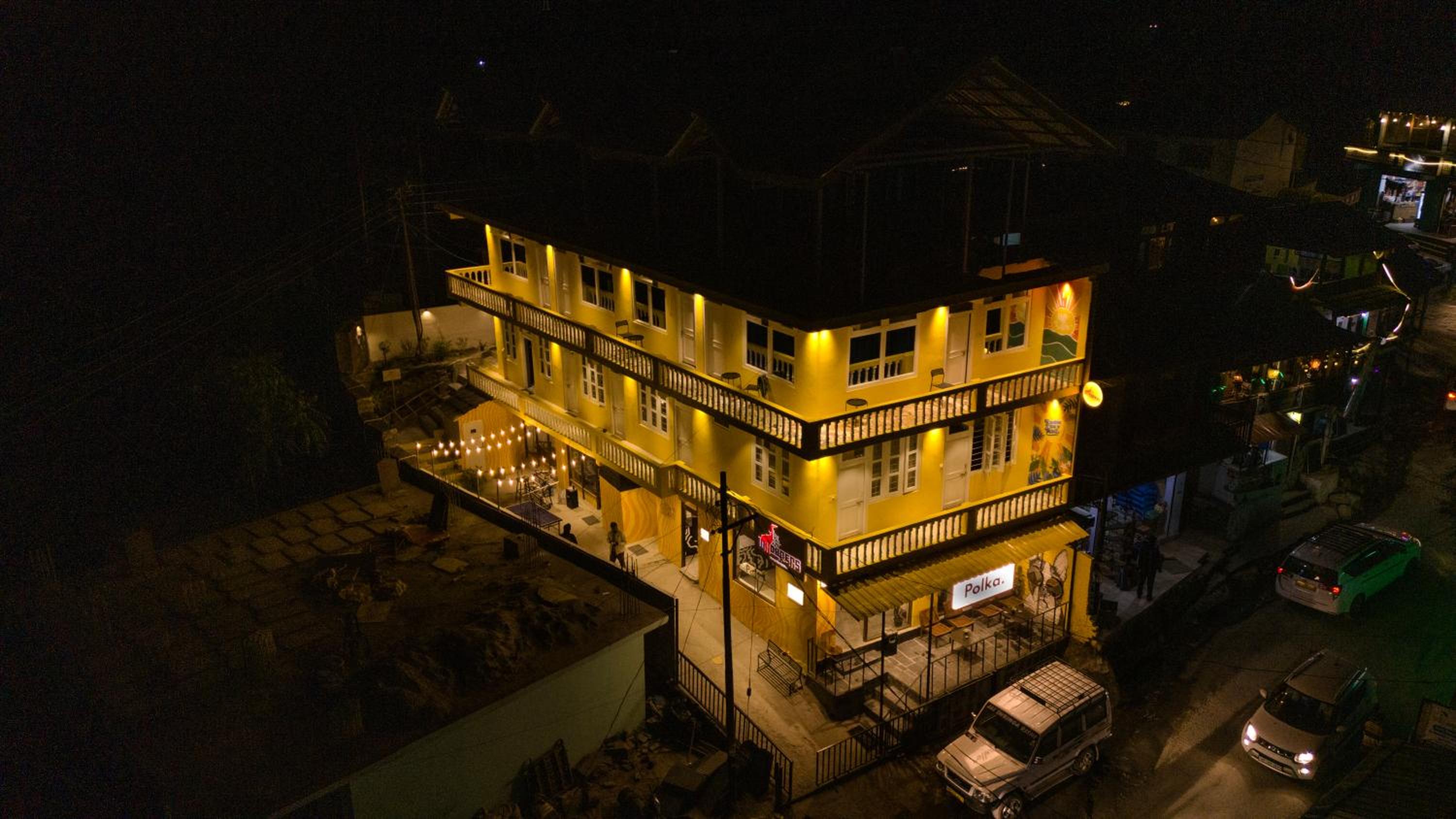 Whoopers Hostel Jibhi view 2