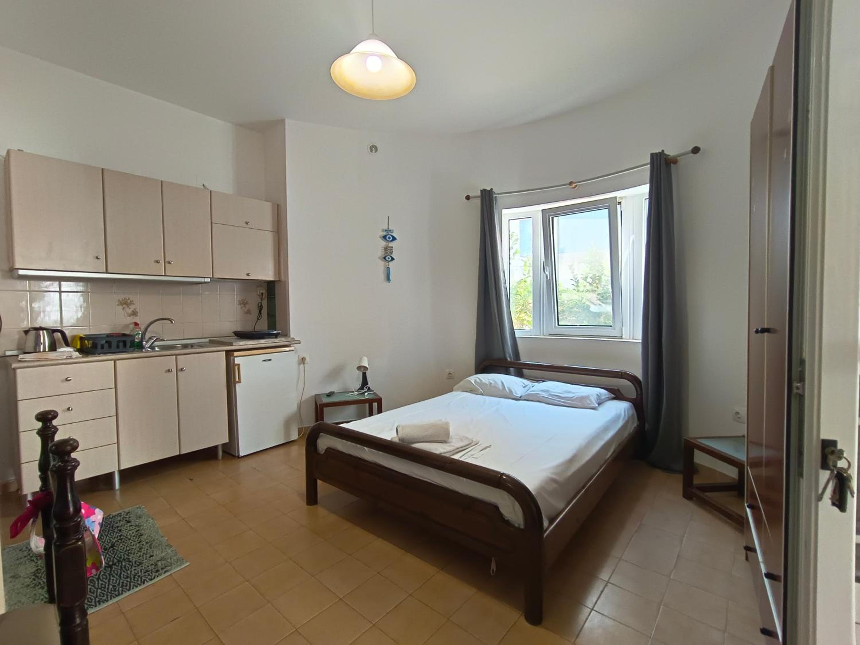 Albatross Apartments