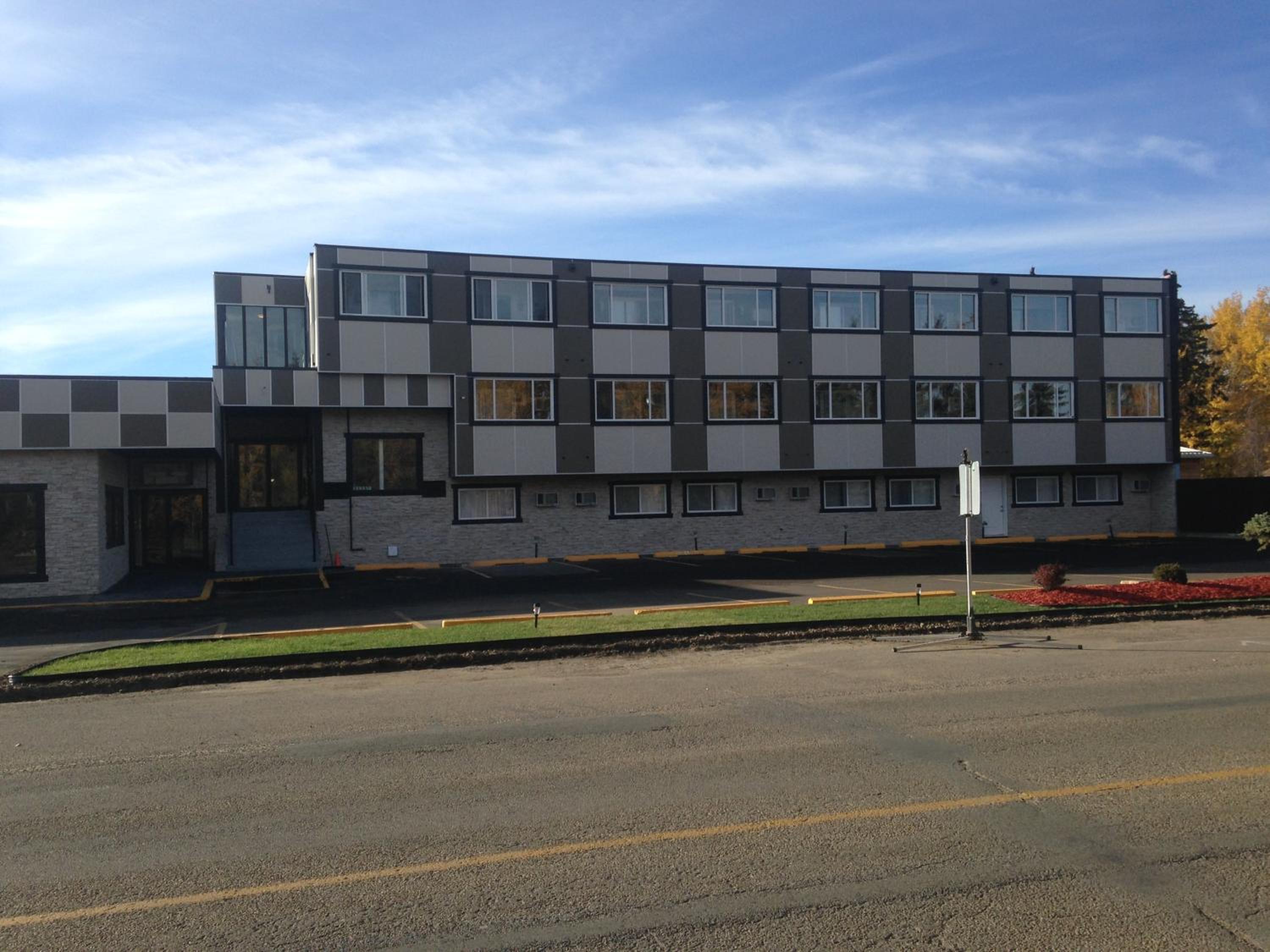 Days Inn by Wyndham Sylvan Lake