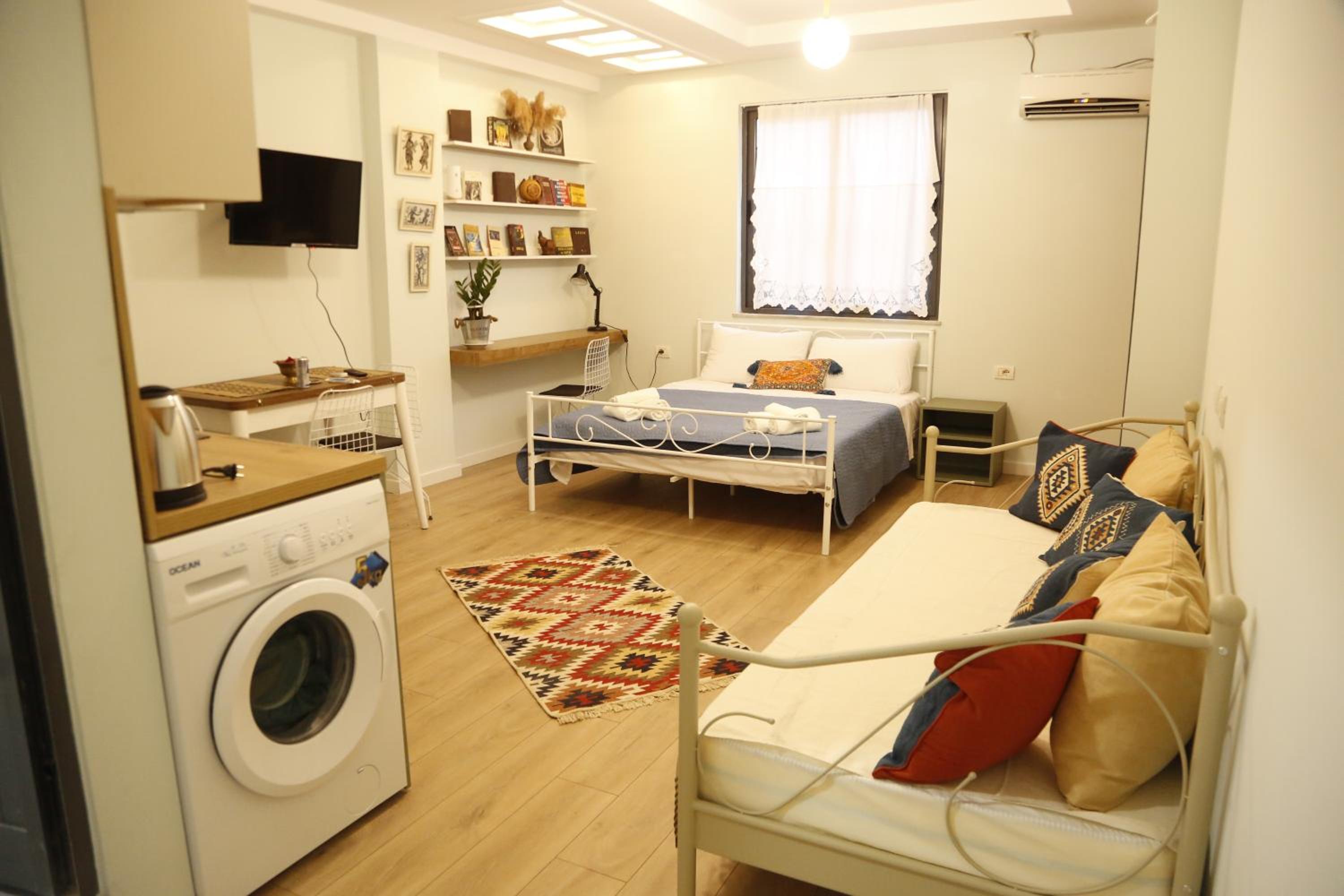 Illyrian studio apartment 2