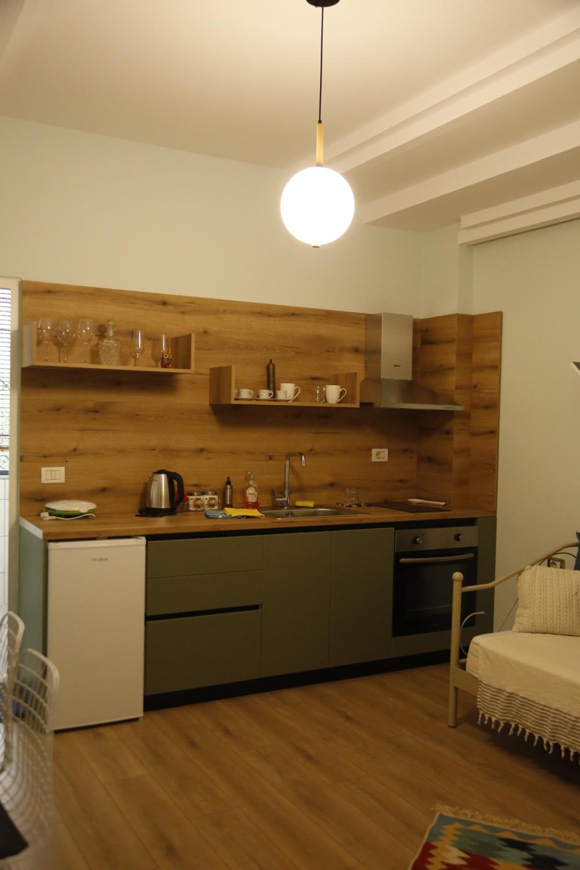 Illyrian studio apartment 2