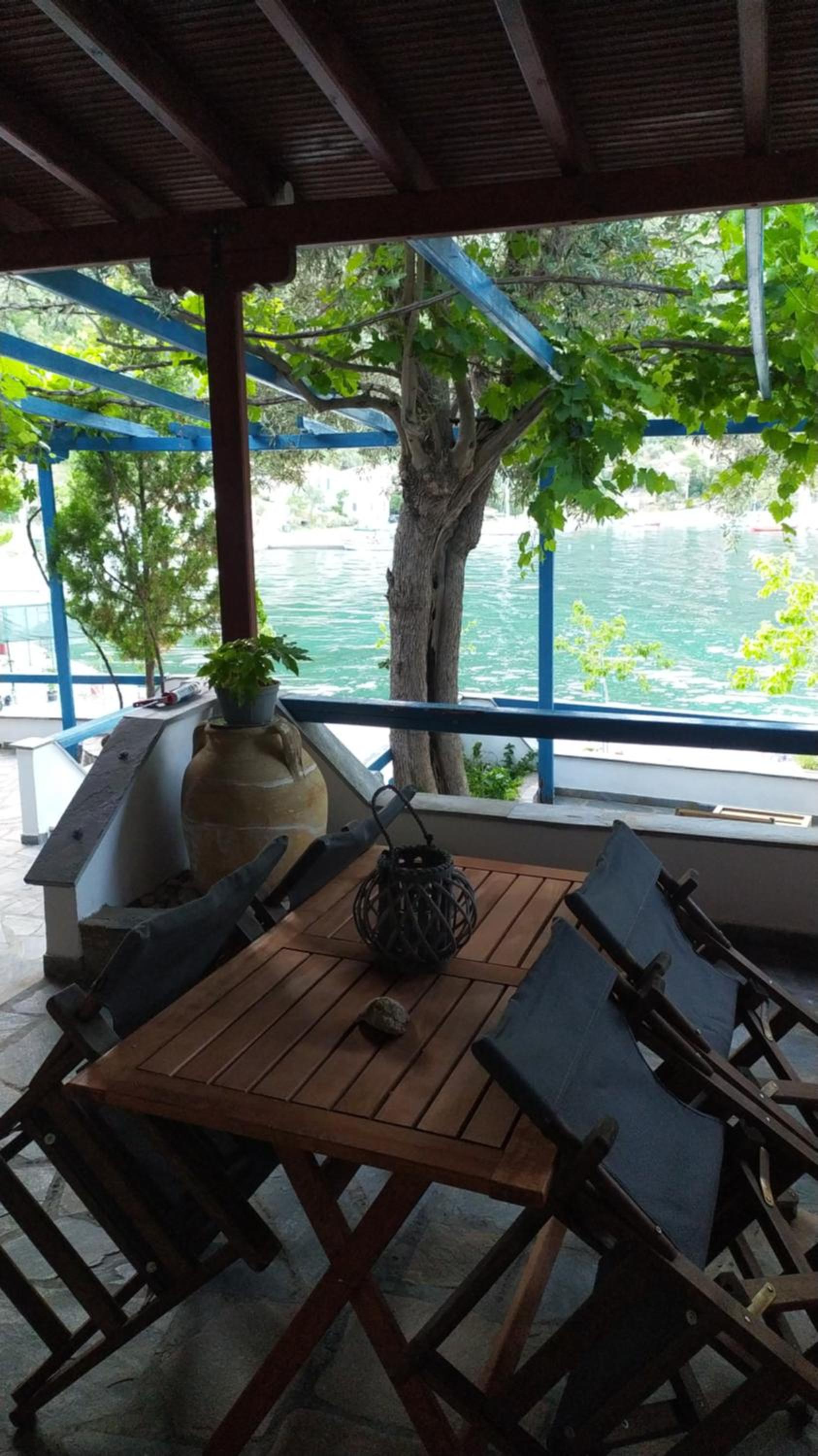 Amfithea Seaview apartment