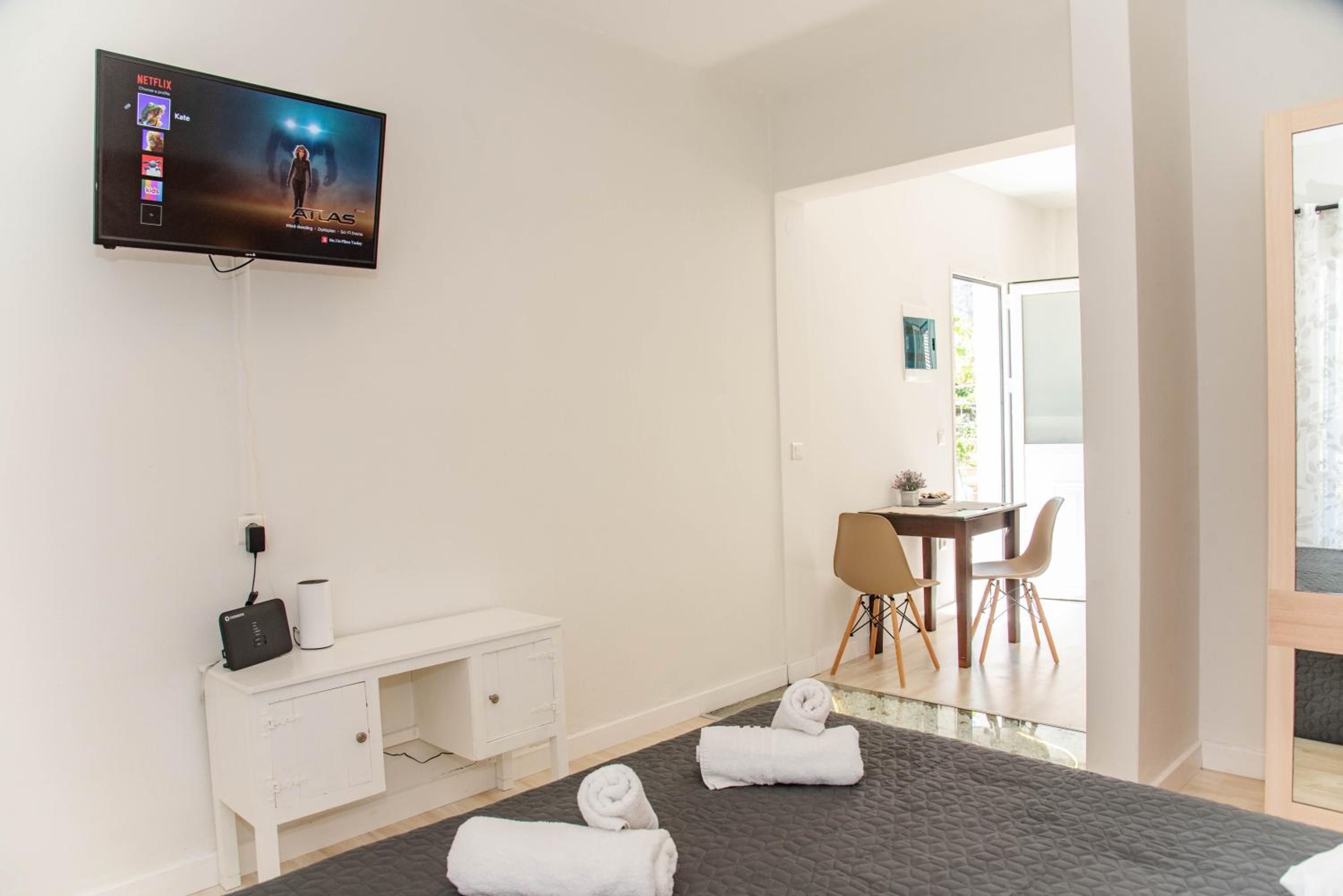 Antonia's Apartments