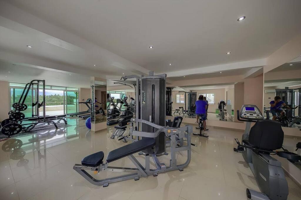 Leo's Private Resort Apartment view 4