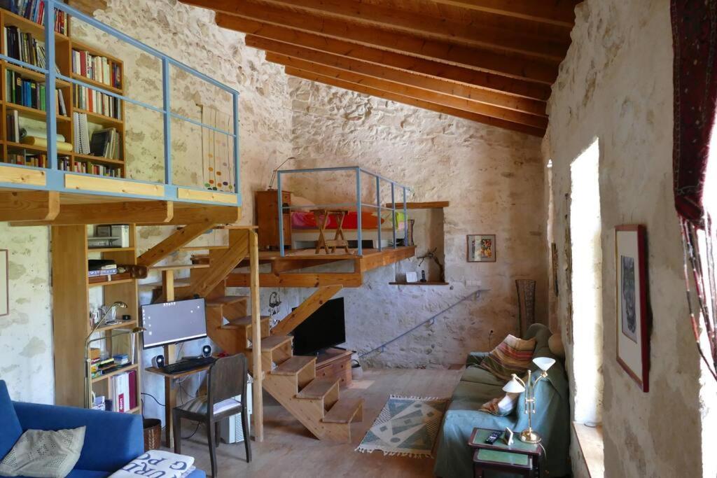 Stonehouse Pyrgou