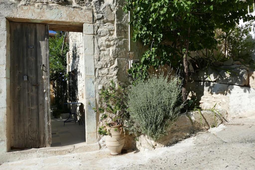 Stonehouse Pyrgou