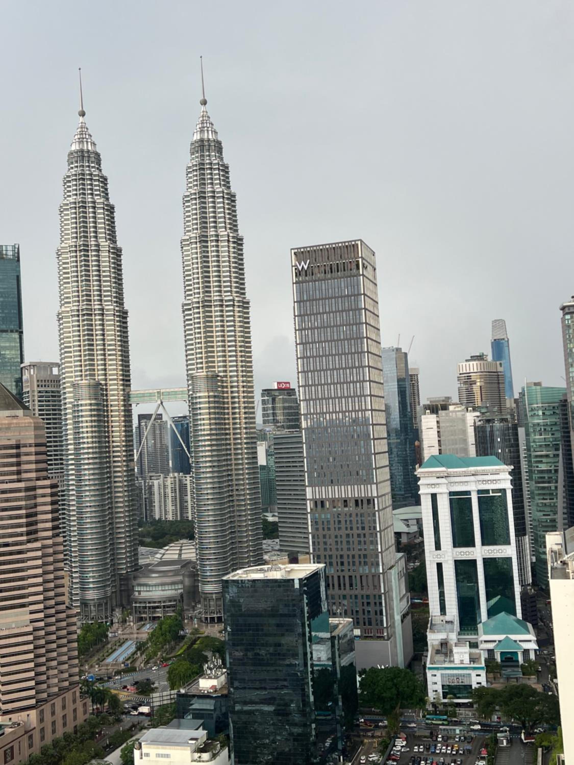 Legasi High floor 3 BR KLCC view