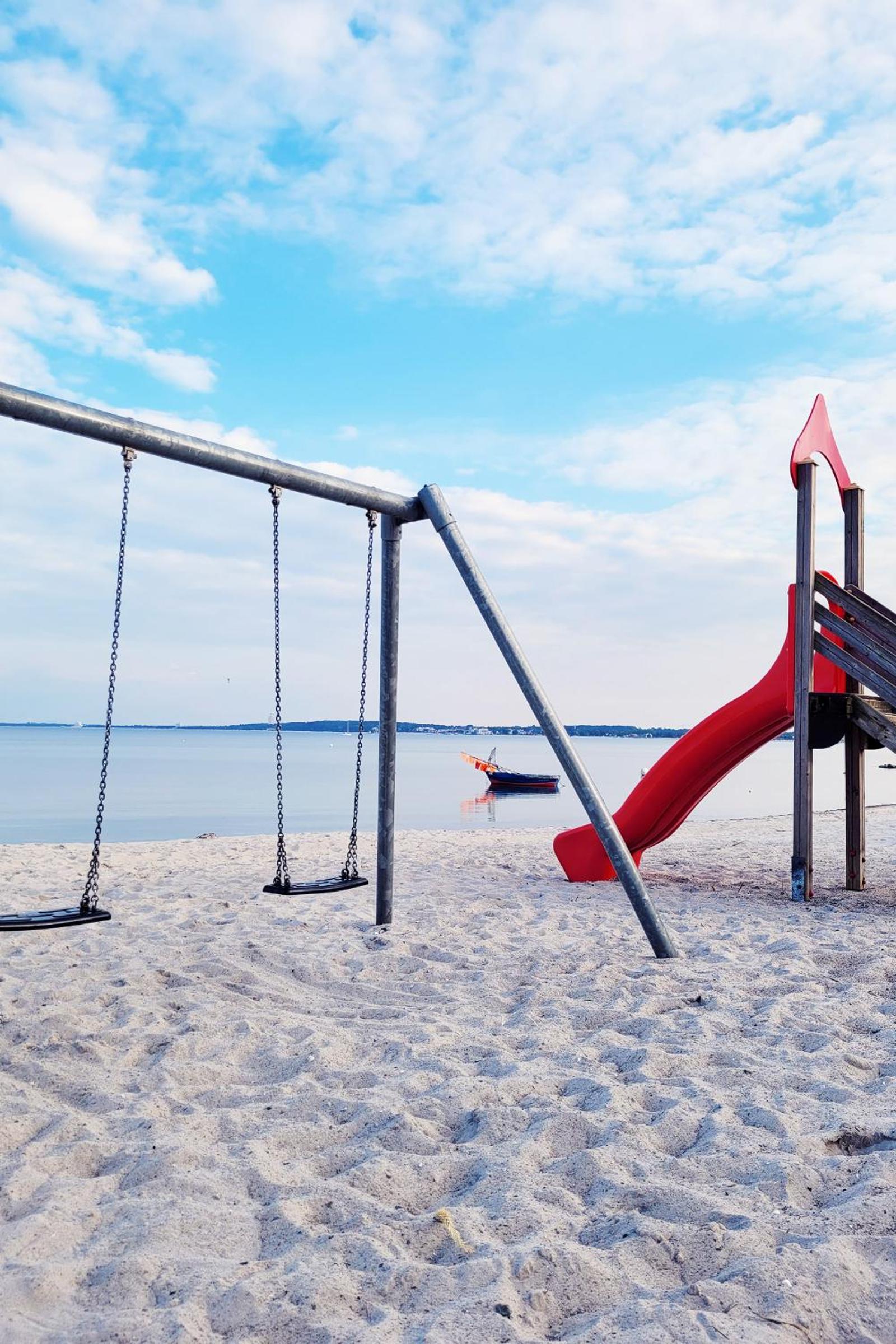 Charmante Ferienwohnung mit Terrasse - nur 50m zum Strand mit eigenem Parkplatz und Fahrradunterstellmöglichkeit