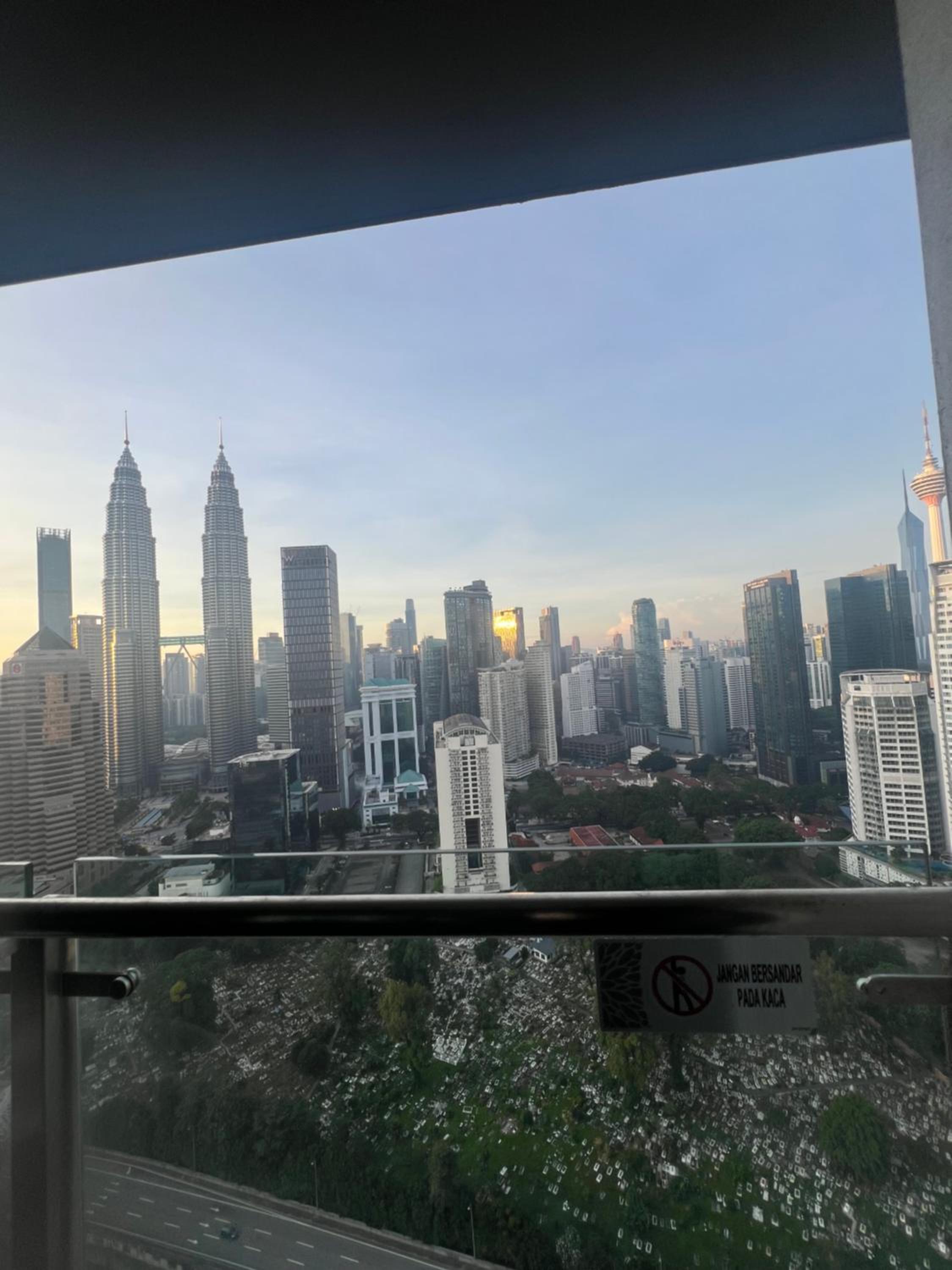 Legasi High floor 3 BR KLCC view