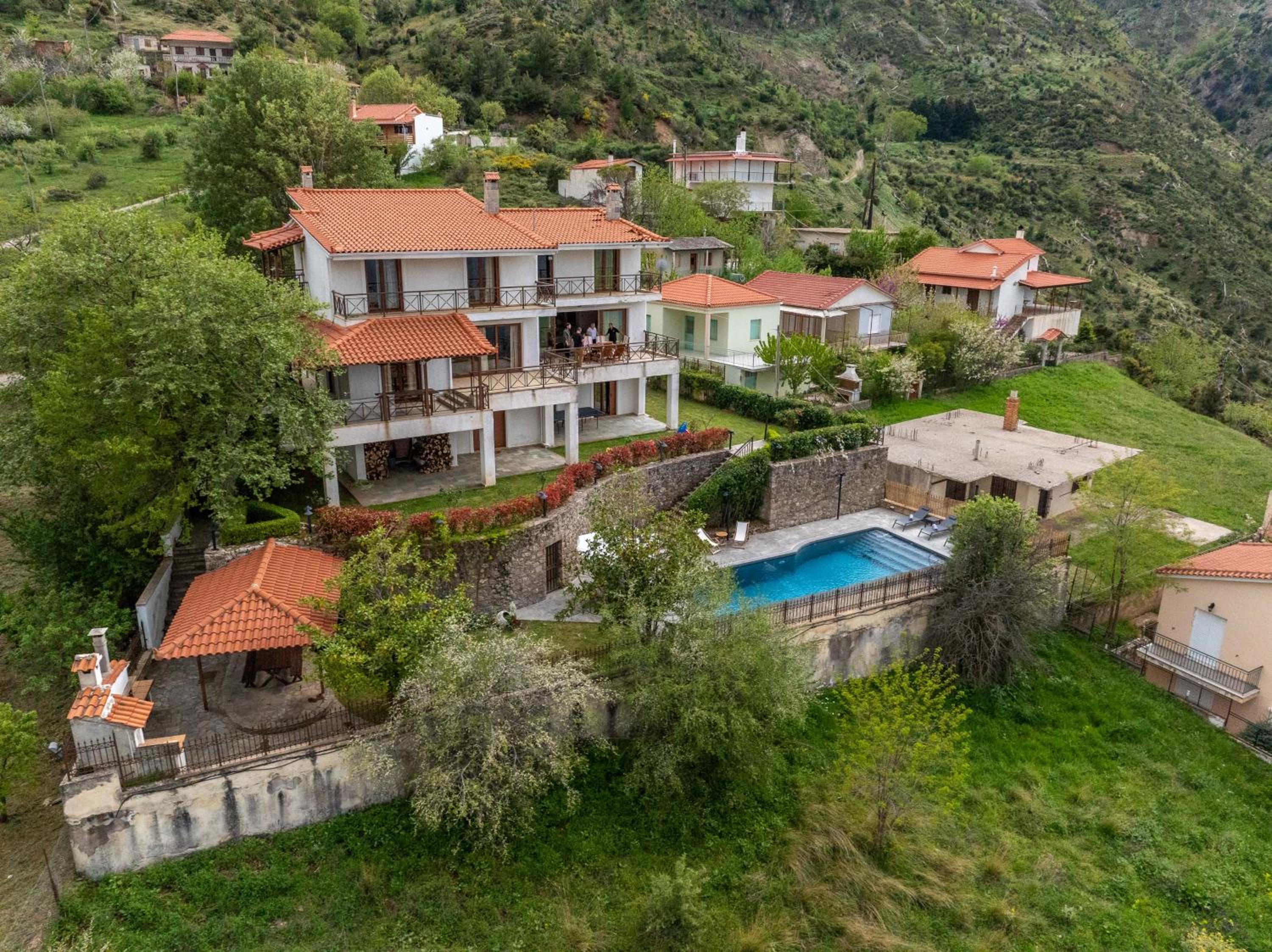 Traditional Luxury Villa ARMONIA