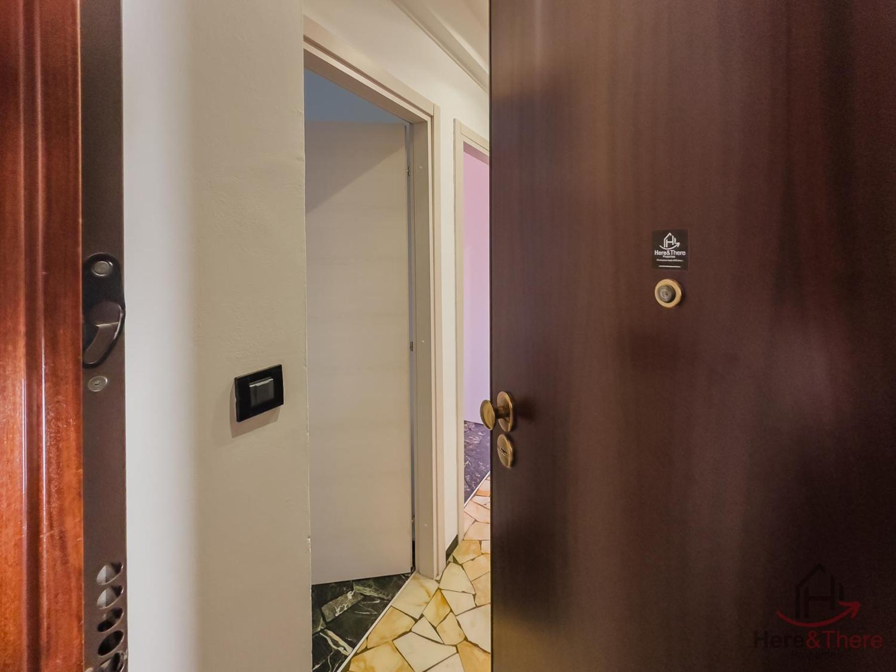 Double Suite - Ferries 7 Min - Beaches 3 Min view 3