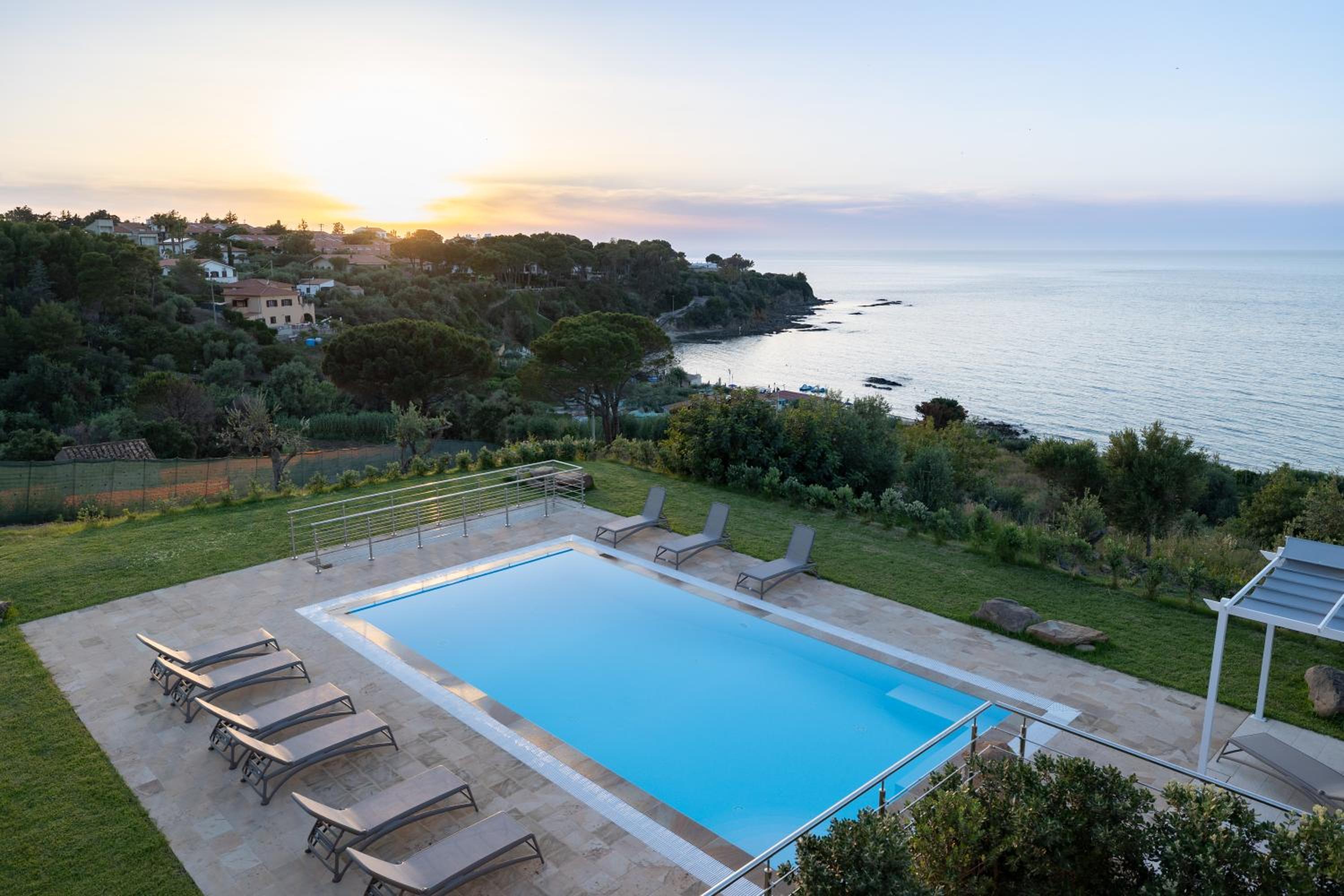 Aura Maris beach residence Mazzaforno view 3