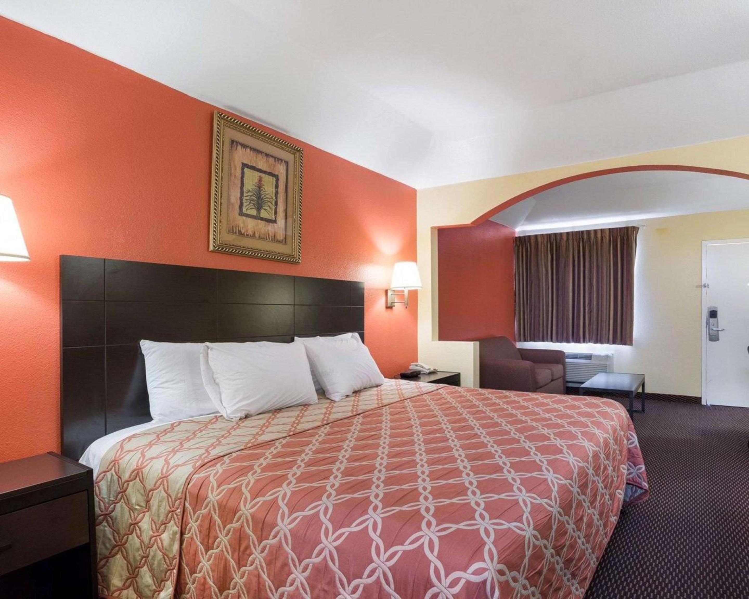 Rodeway Inn  Suites - Property Image 2