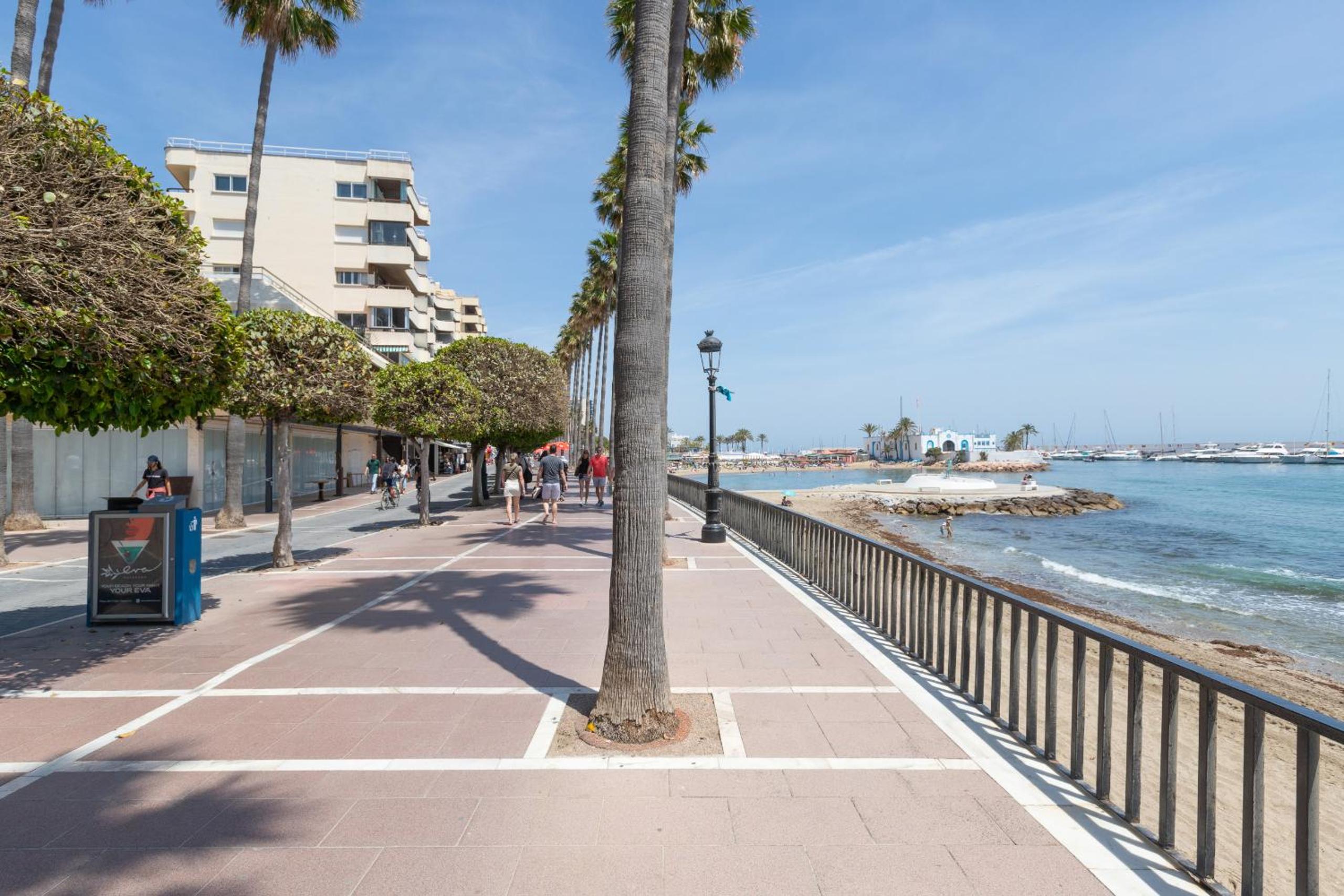 Dream penthouse in marbella center with sea views