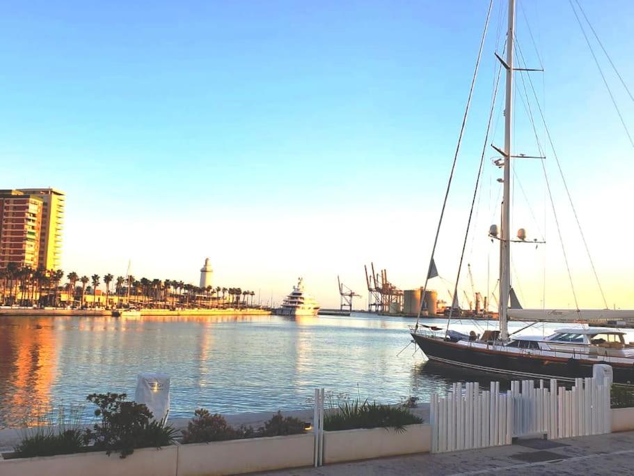 Studio type Loft Malaga gare de trains et plage