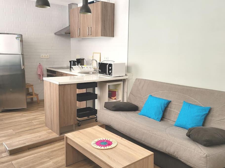 Studio type Loft Malaga gare de trains et plage