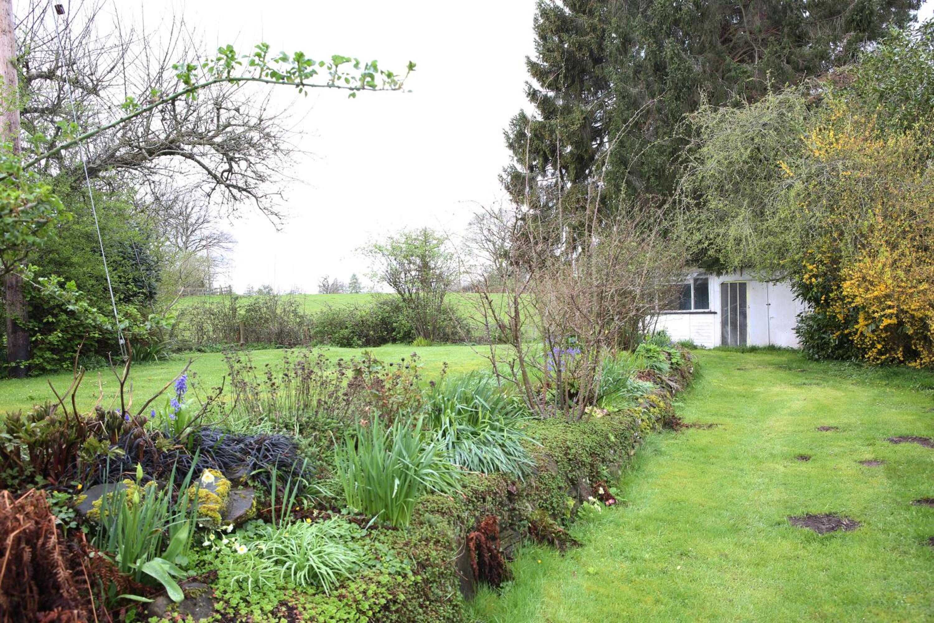 Convenient and stylish cottage