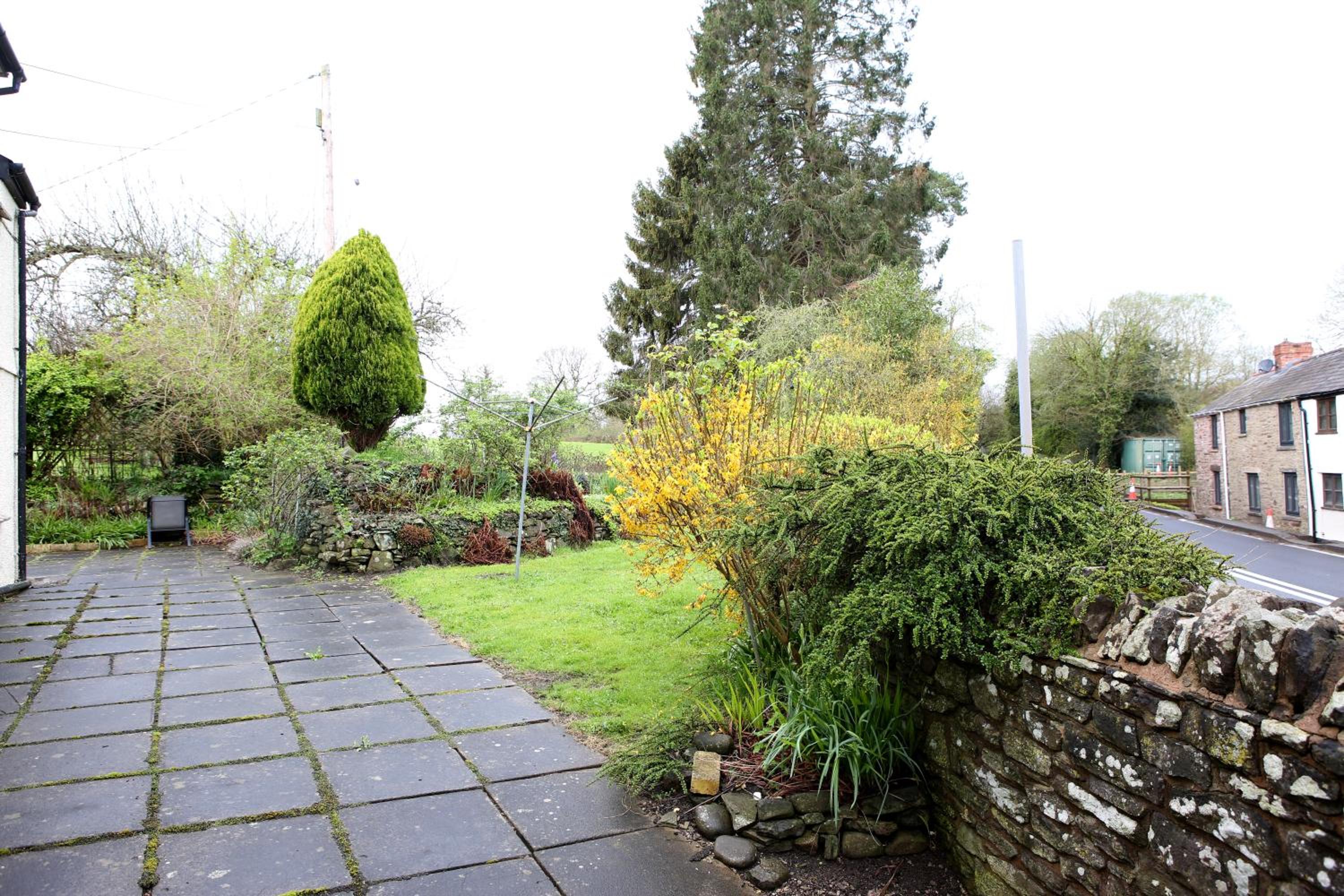 Convenient and stylish cottage