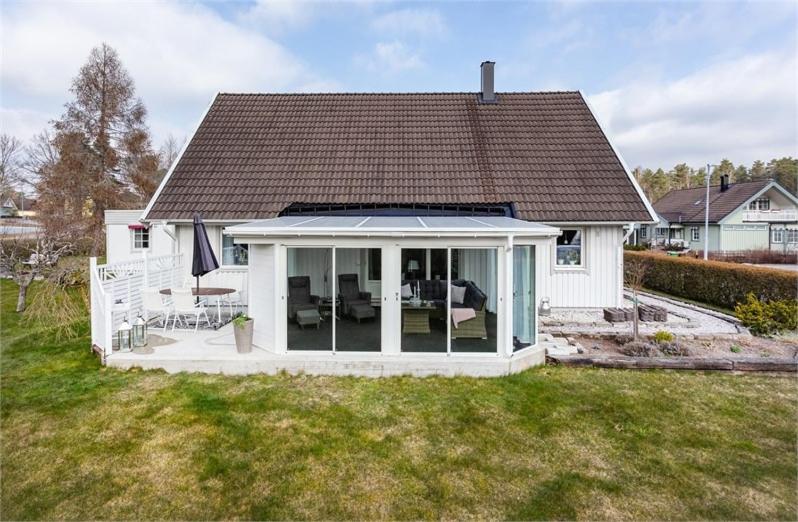 Luxury Villa in a Peaceful Area view 4