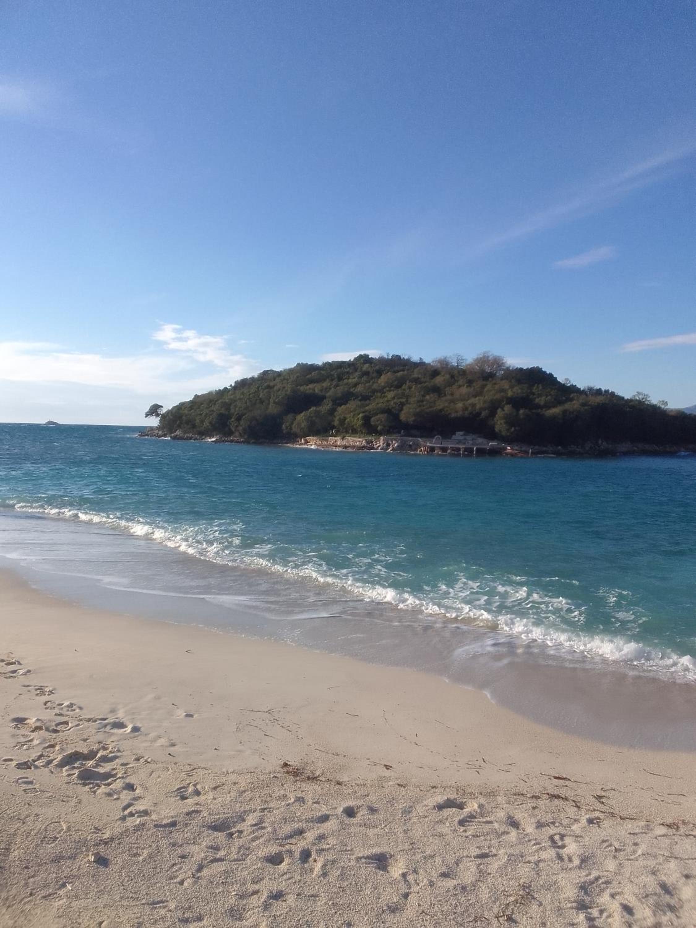 Vila Agim Doko