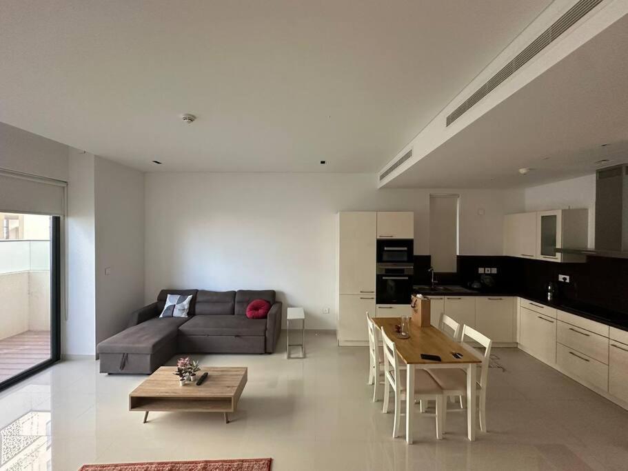 Luxury hotel flat view 5