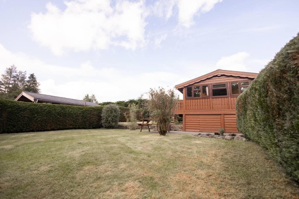 Snowdonia Log Cabin with 2 Bedrooms & Large Garden - FREE Parking view 3