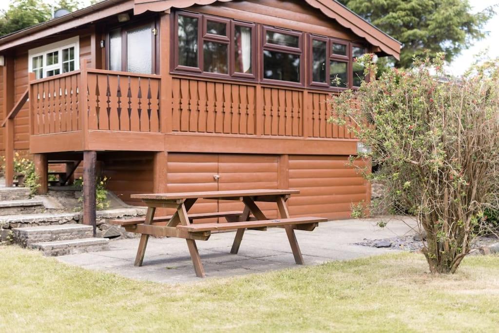 Snowdonia Log Cabin with 2 Bedrooms & Large Garden - FREE Parking view 5